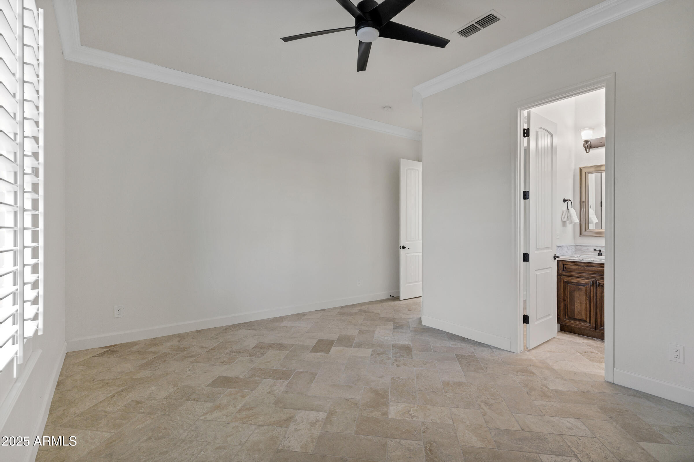 3076 E LA COSTA Drive