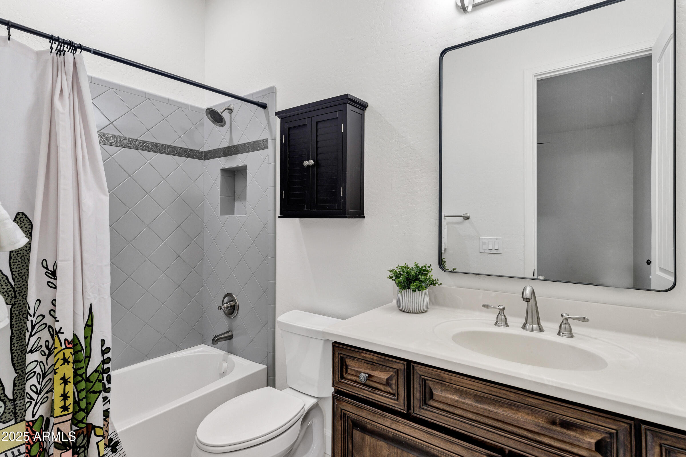 3076 E LA COSTA Drive