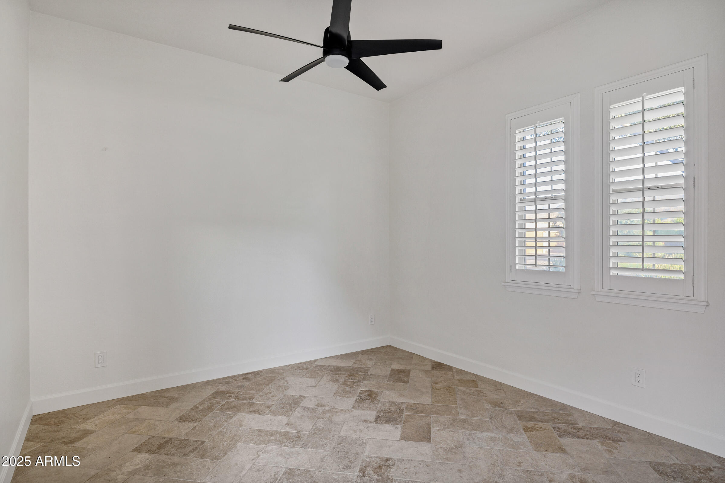 3076 E LA COSTA Drive