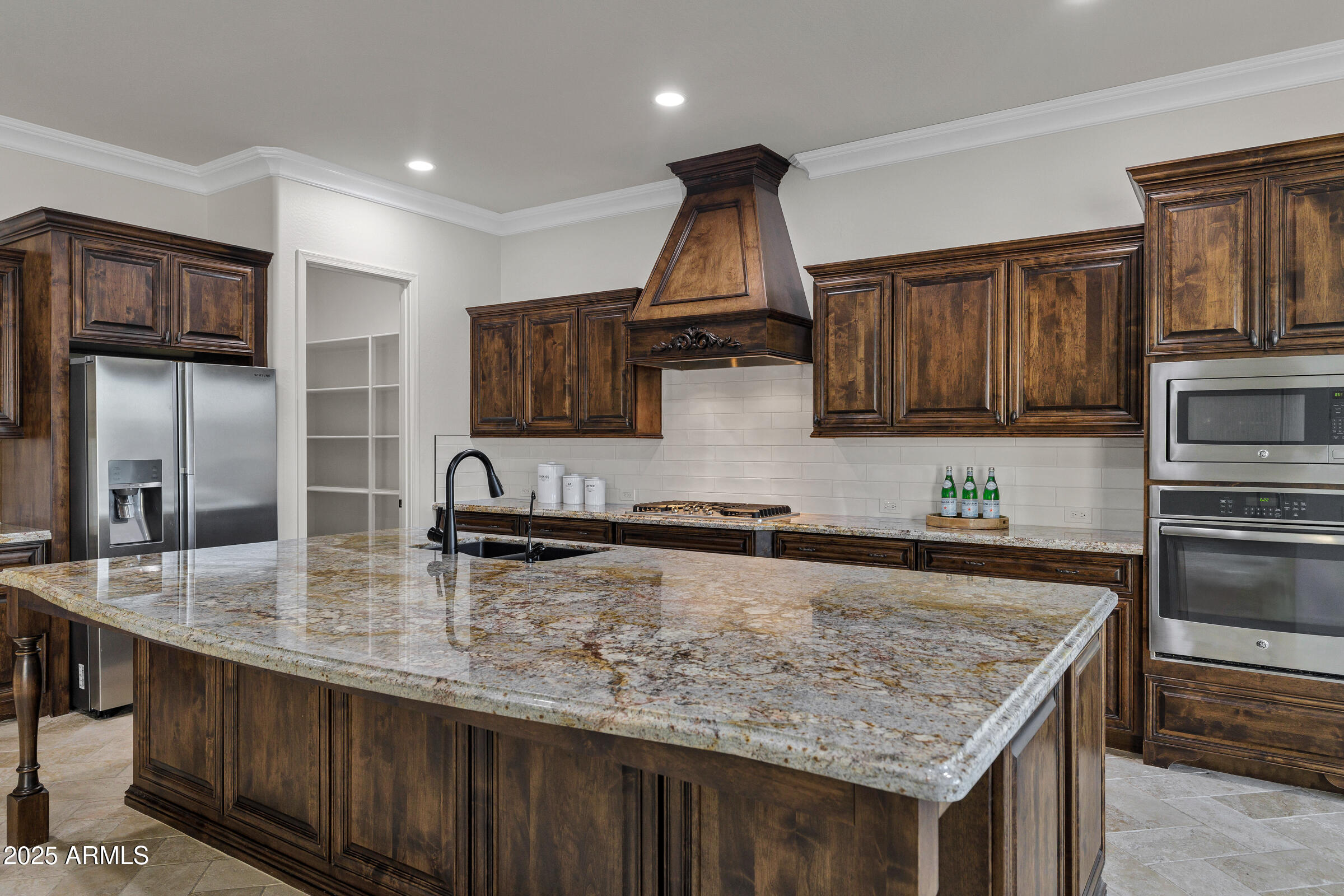 3076 E LA COSTA Drive