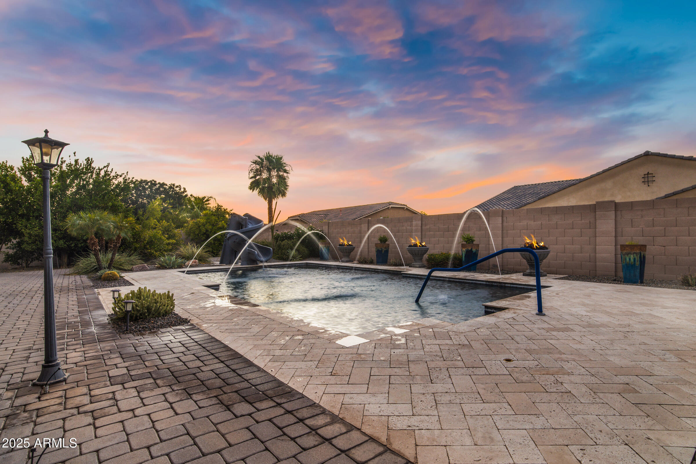 3076 E LA COSTA Drive