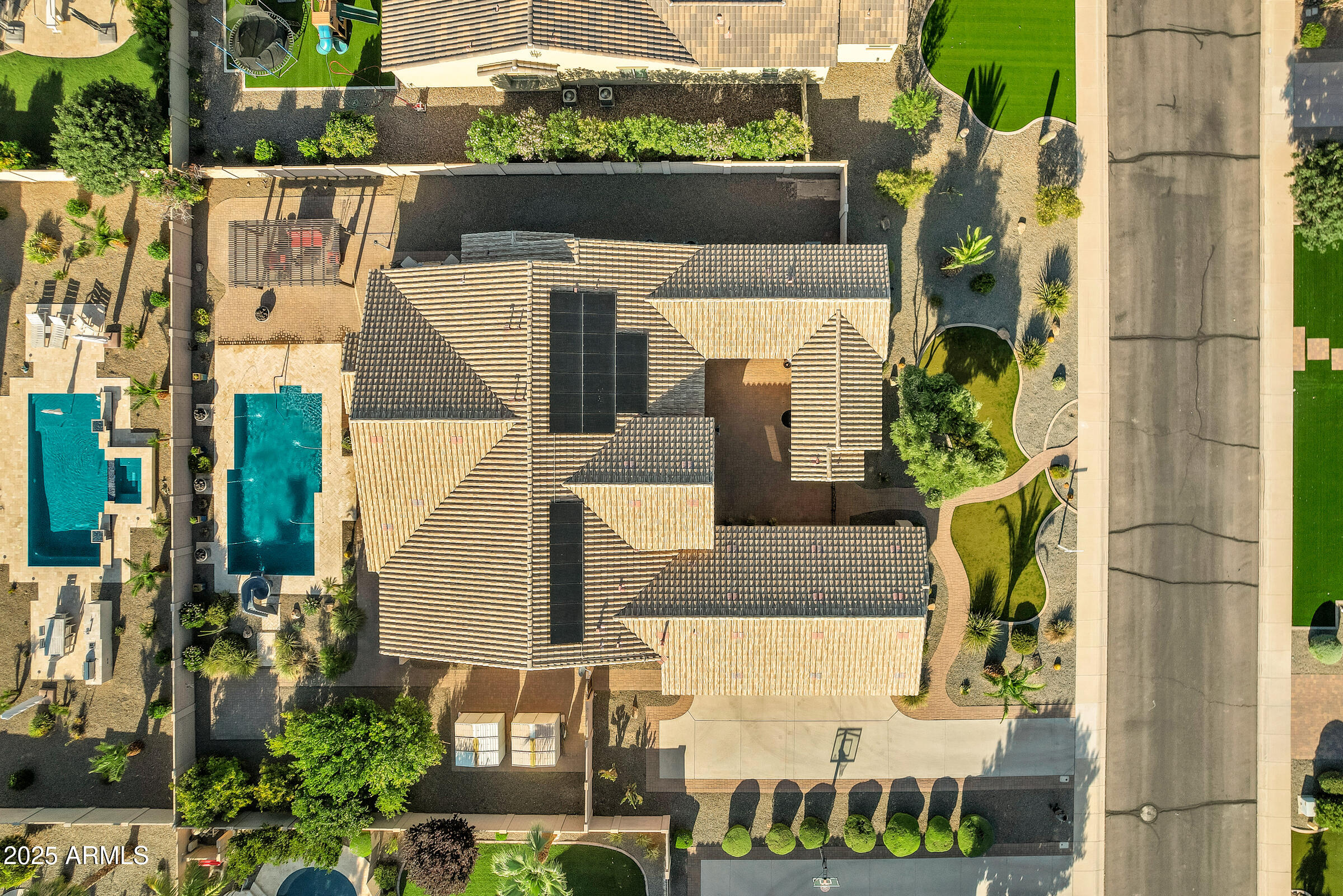 3076 E LA COSTA Drive