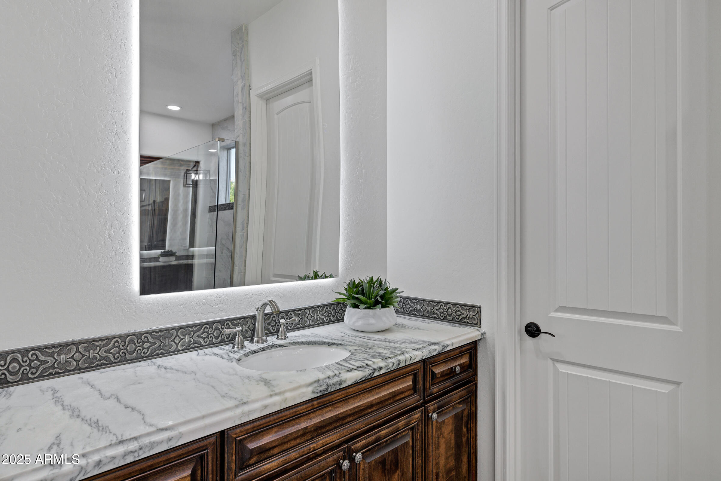 3076 E LA COSTA Drive