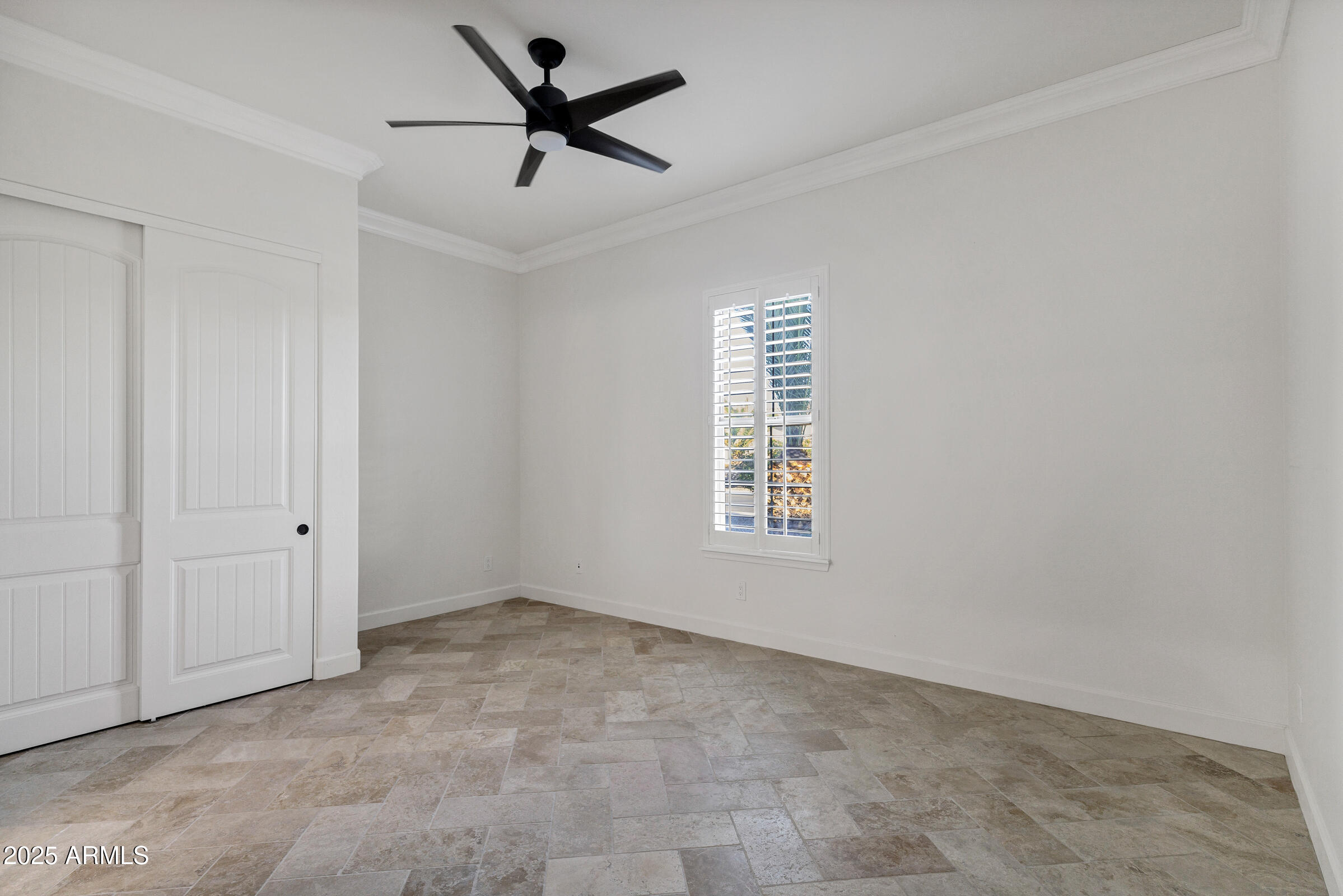 3076 E LA COSTA Drive