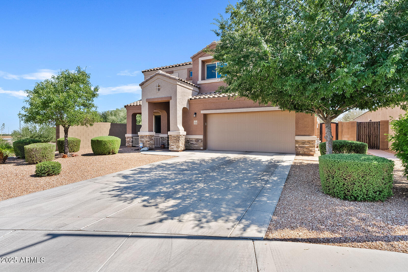 17149 W LISBON Lane