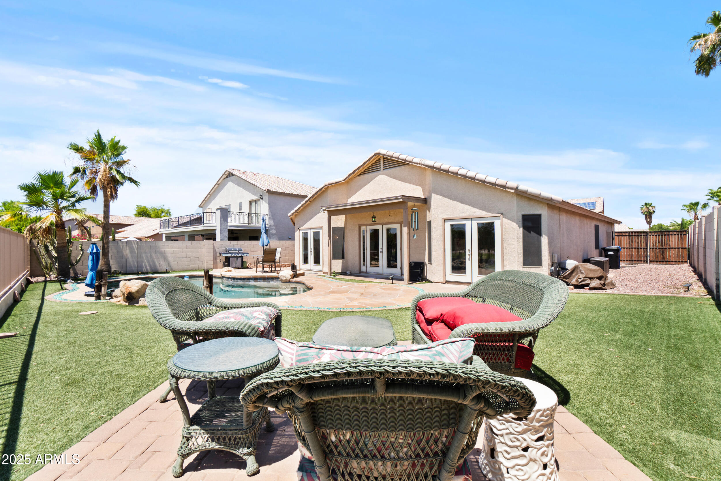 531 S WILDROSE