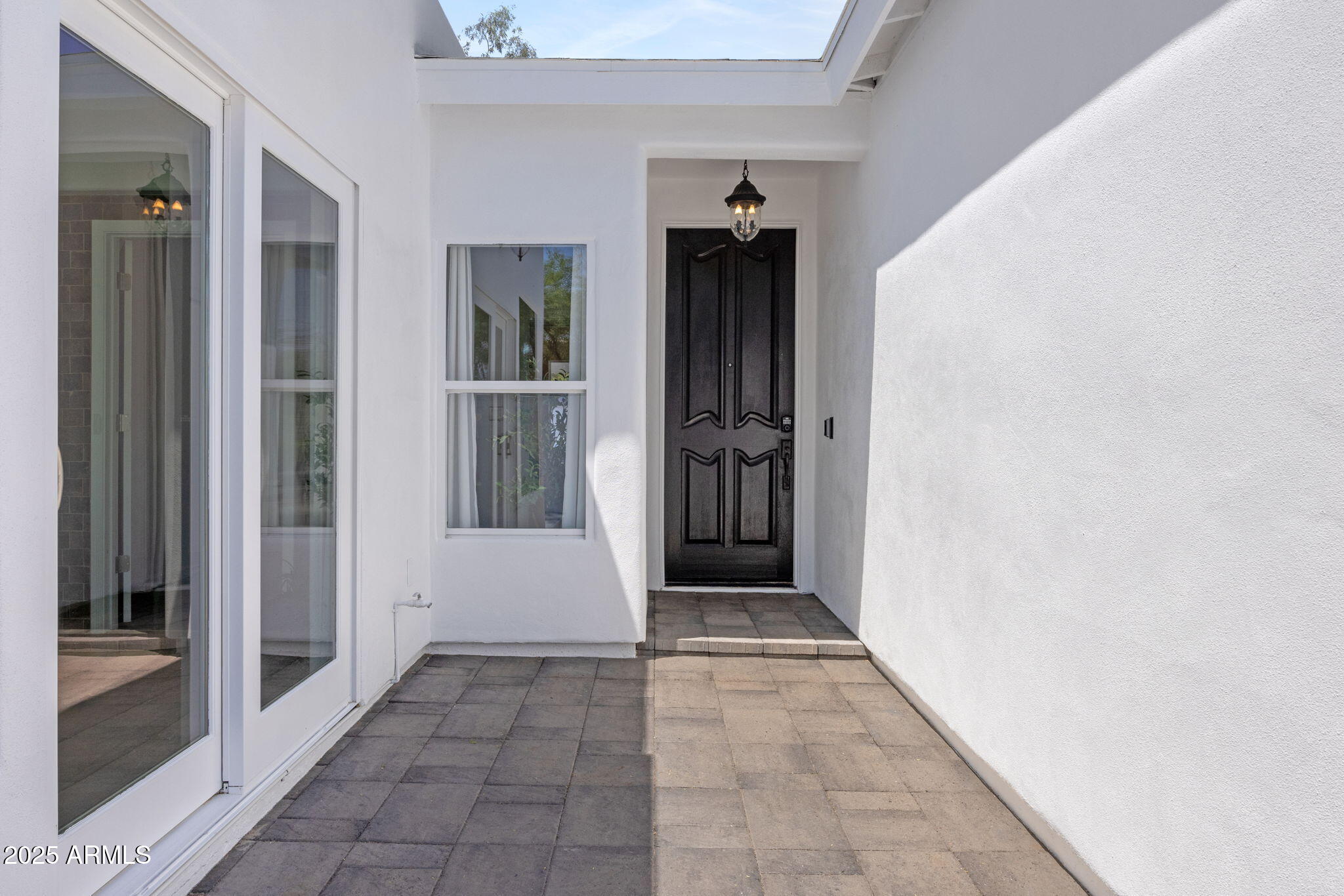 1624 E EL CAMINO Drive