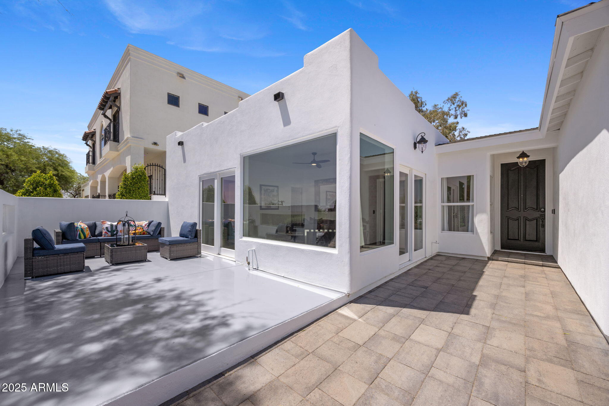 1624 E EL CAMINO Drive