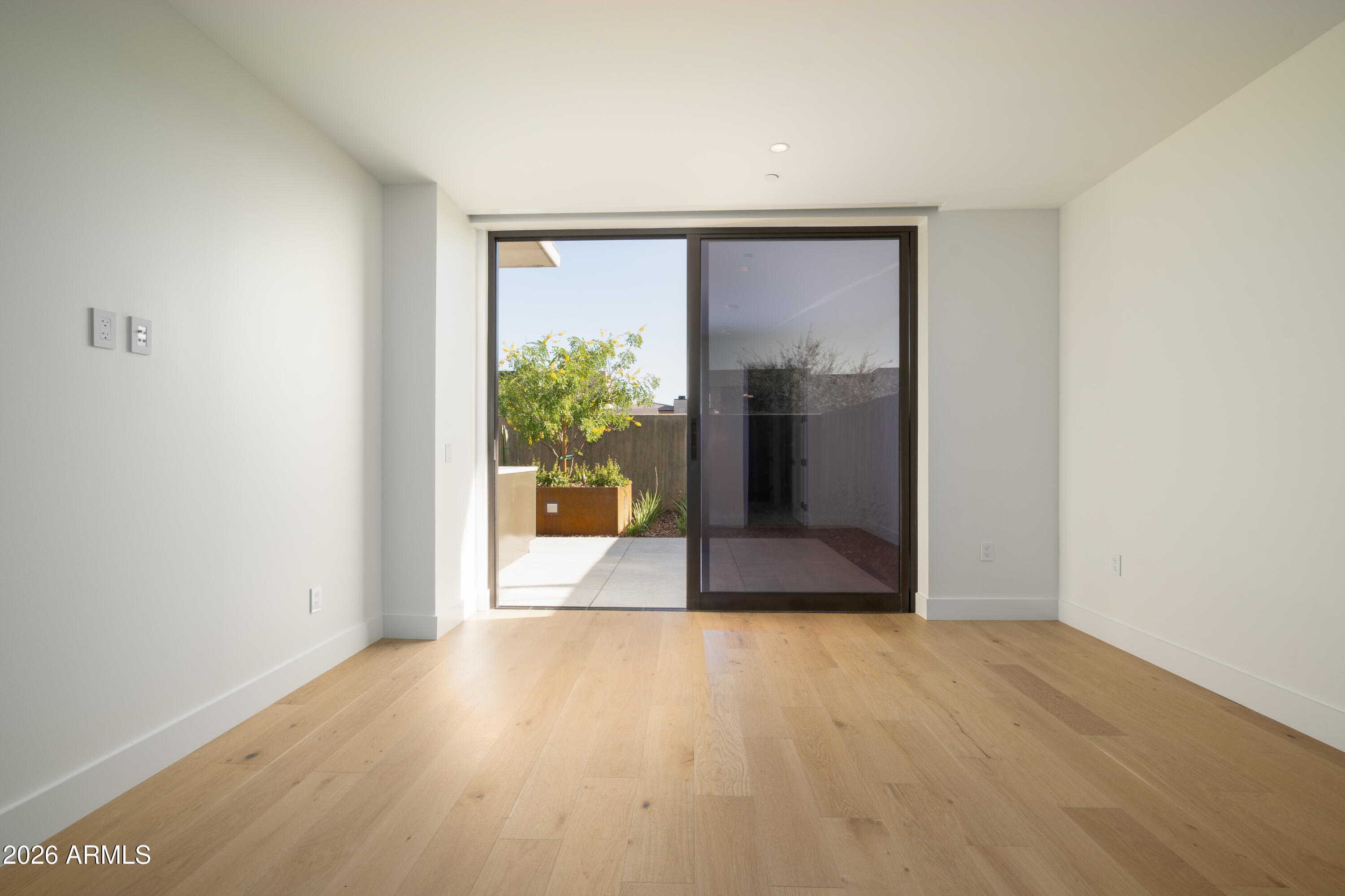 5000 N CAMELBACK RIDGE Drive, 108