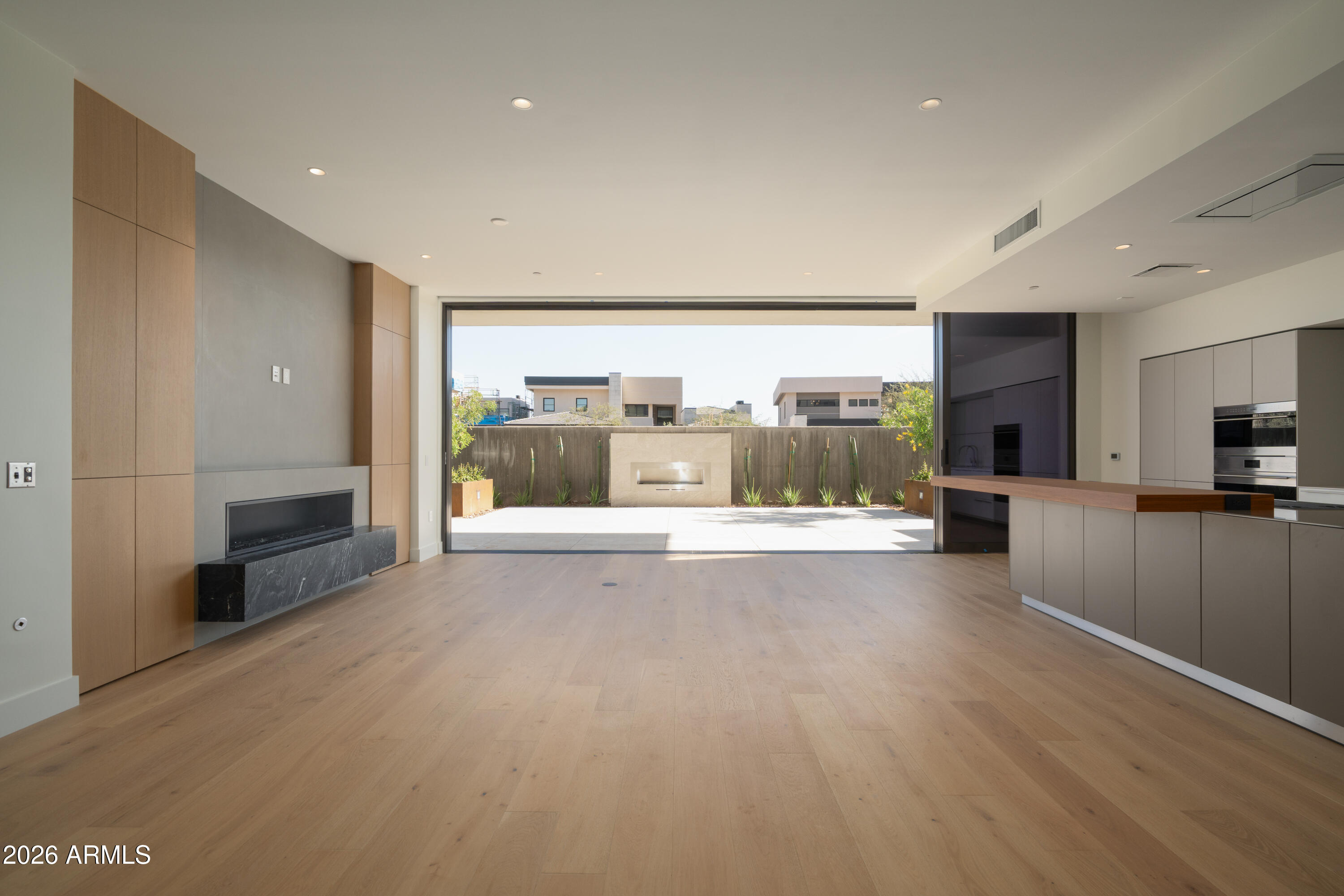 5000 N CAMELBACK RIDGE Drive, 108