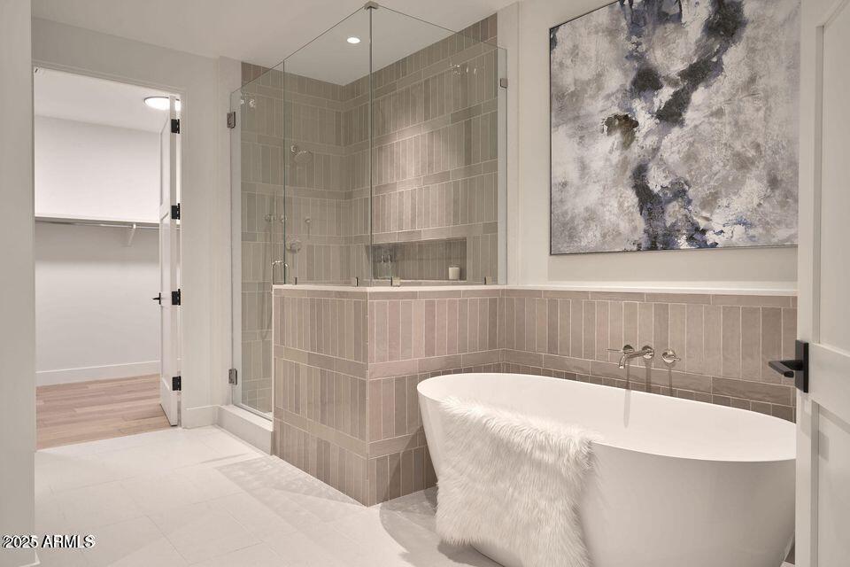 5000 N CAMELBACK RIDGE Drive, 108