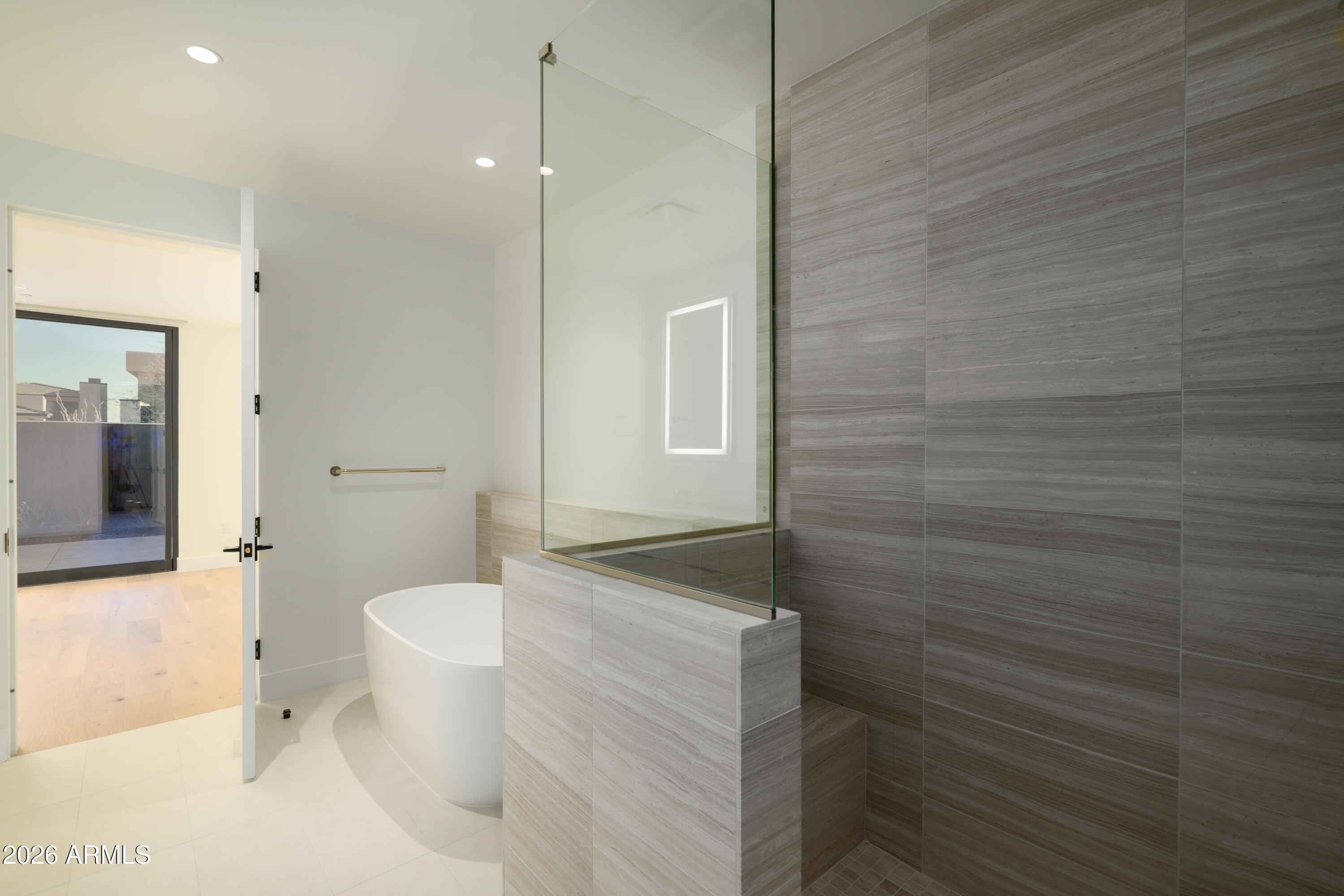 5000 N CAMELBACK RIDGE Drive, 108