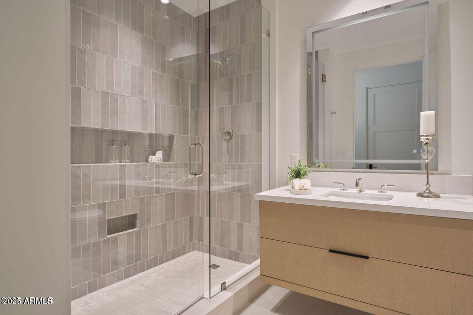 5000 N CAMELBACK RIDGE Drive, 108