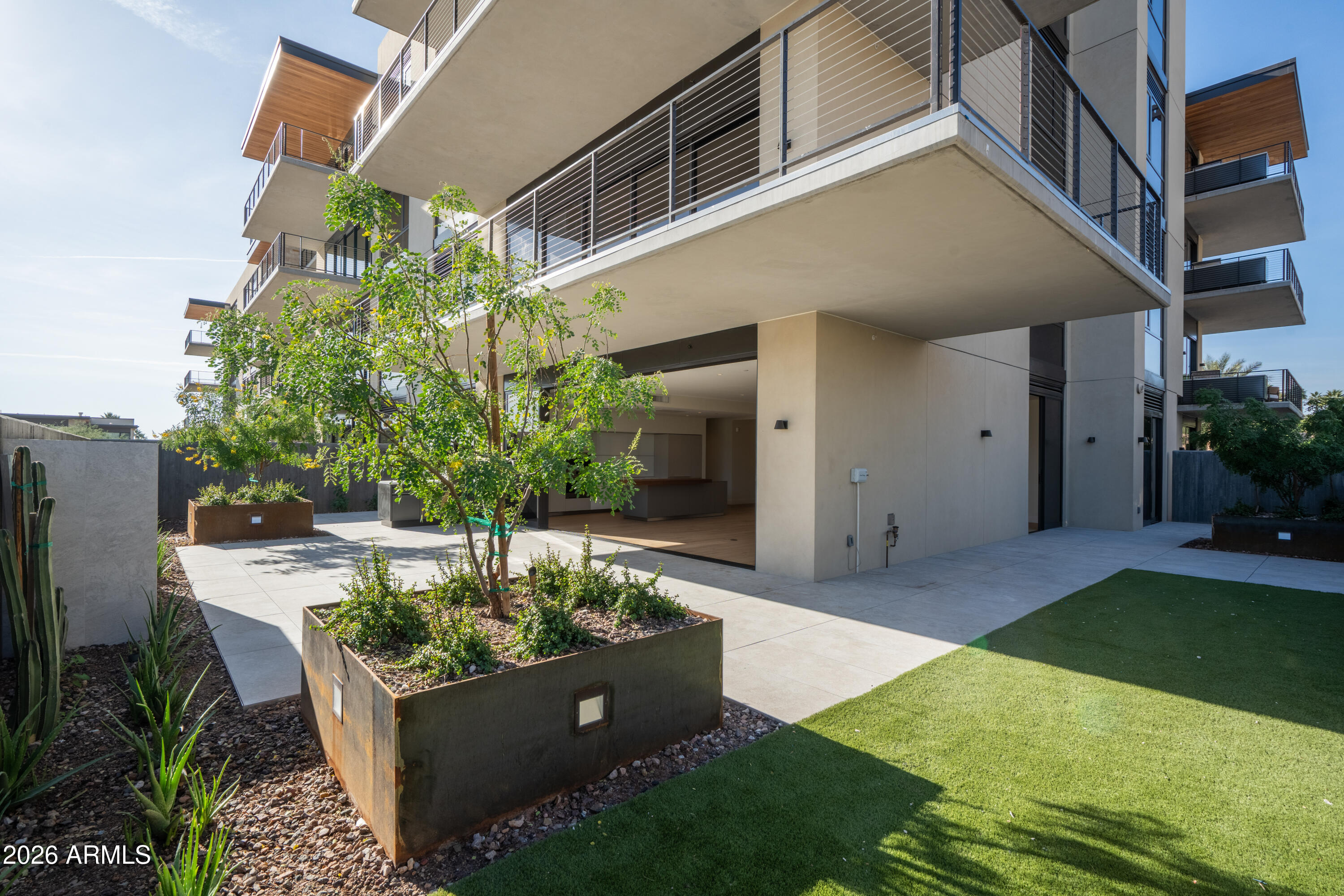 5000 N CAMELBACK RIDGE Drive, 108