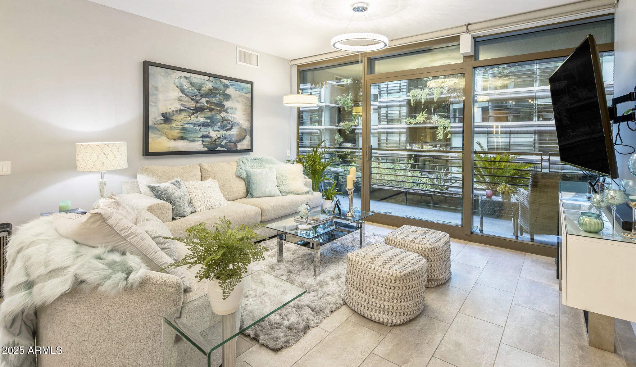 7120 E Kierland Boulevard, 620