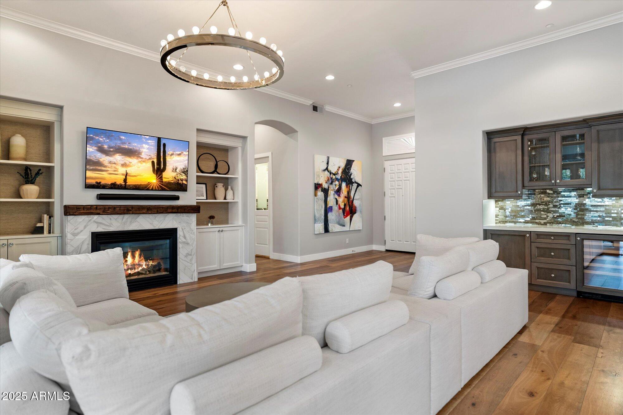 6363 E WILSHIRE Drive