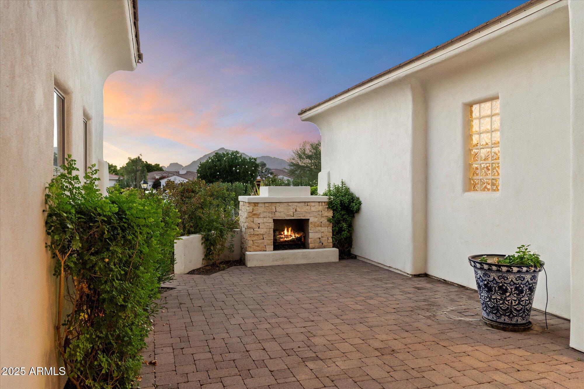 6363 E WILSHIRE Drive