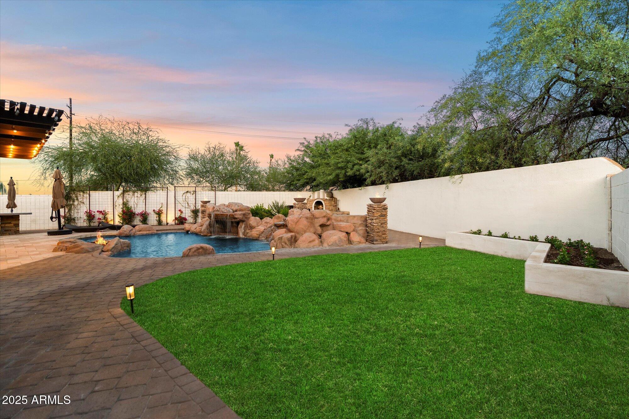 6363 E WILSHIRE Drive