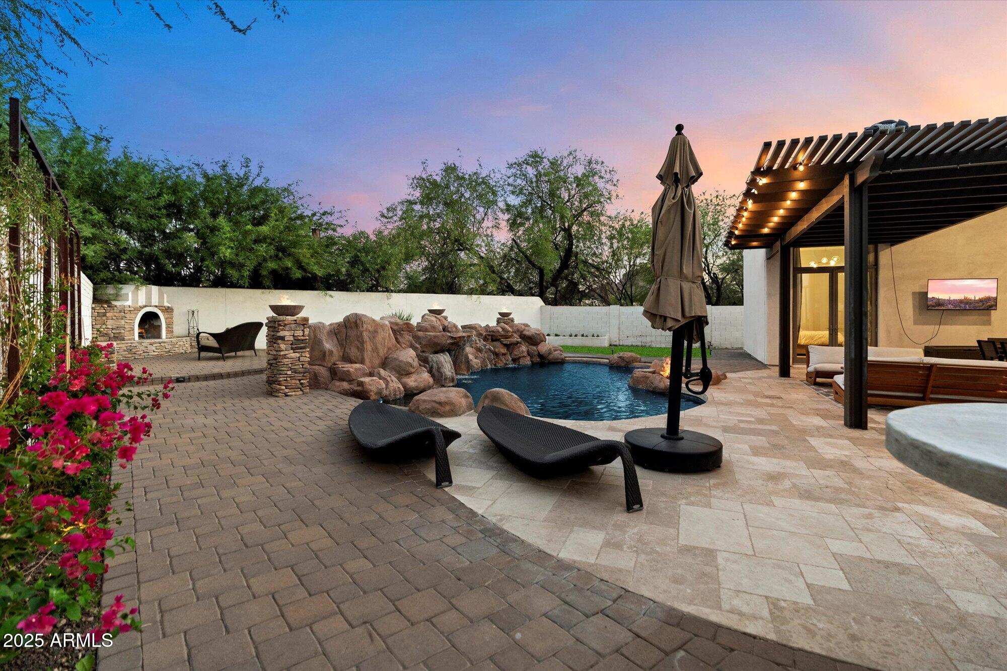 6363 E WILSHIRE Drive