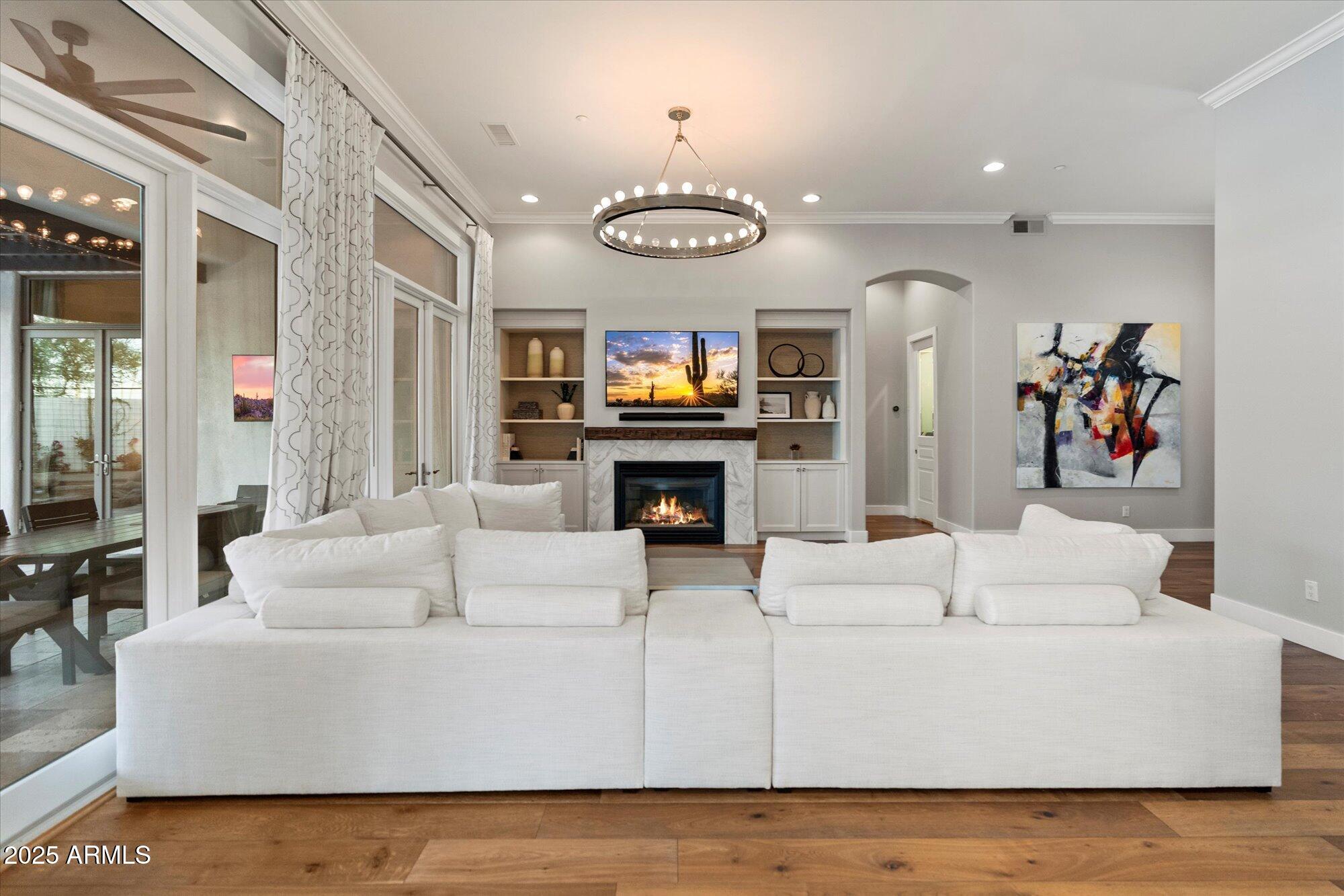 6363 E WILSHIRE Drive