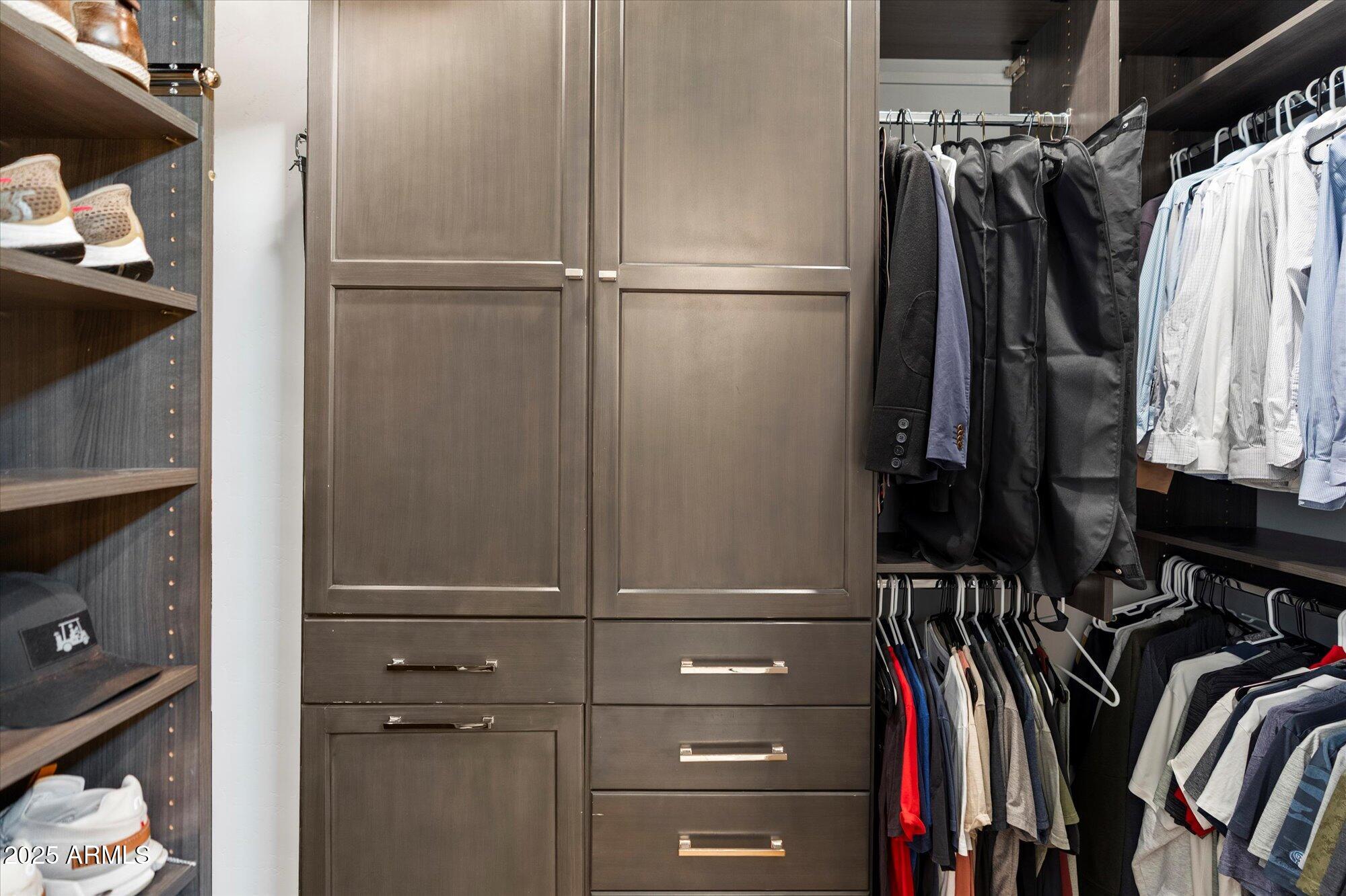 6363 E WILSHIRE Drive