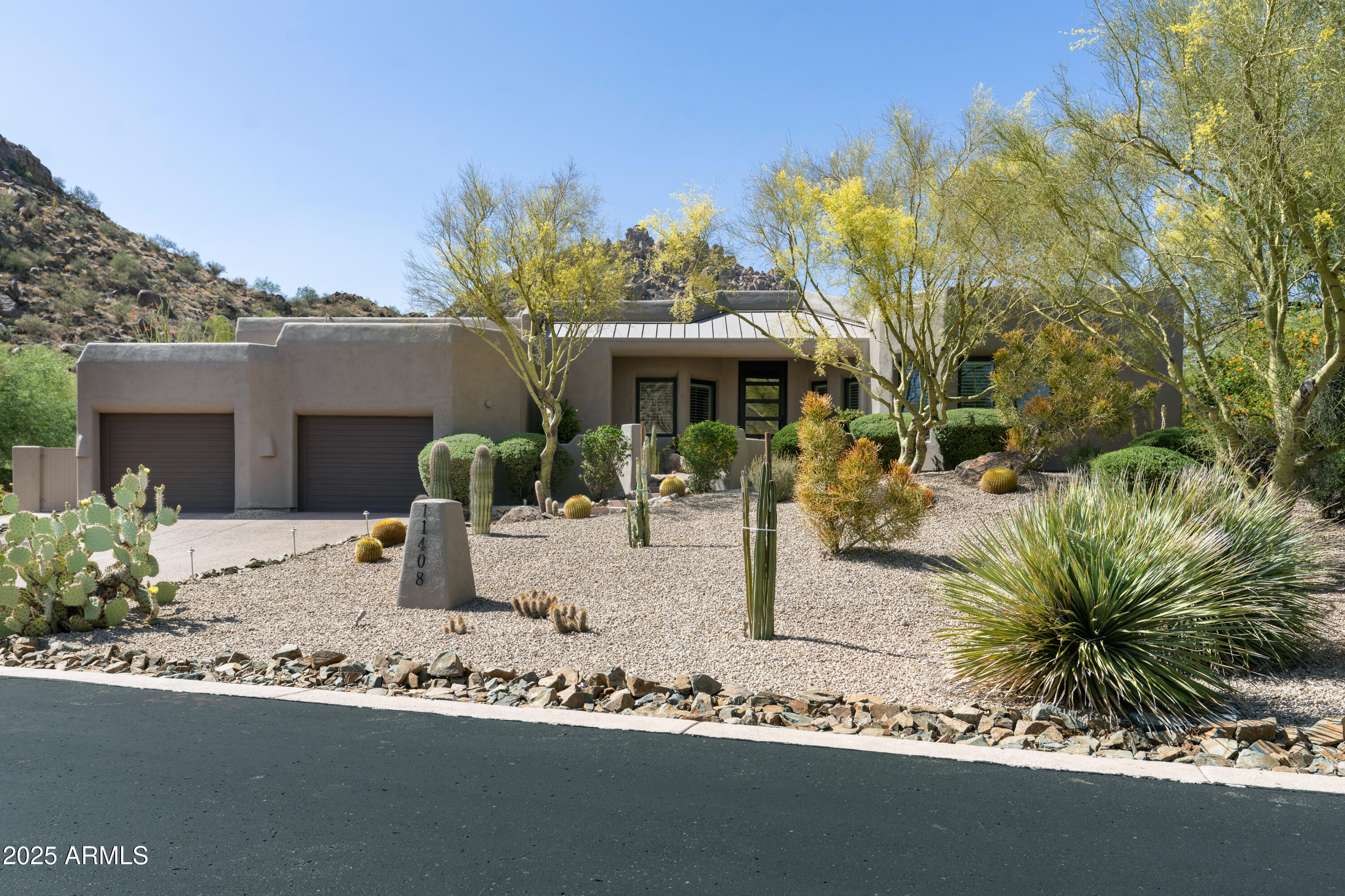 11408 E De La O Road