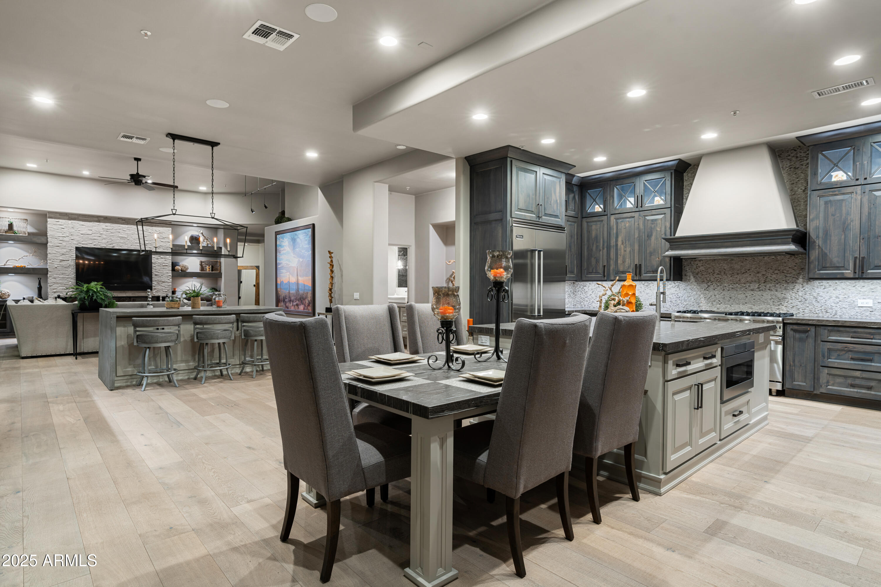 11408 E De La O Road