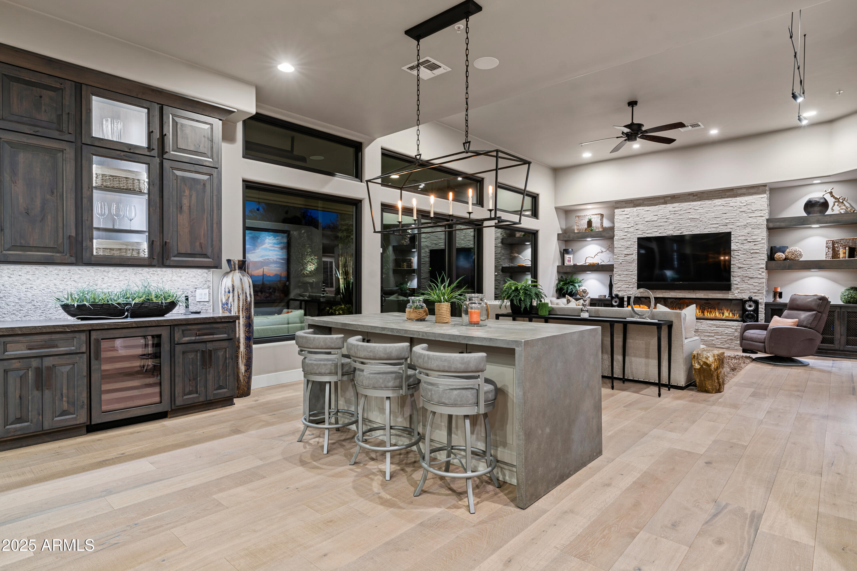 11408 E De La O Road