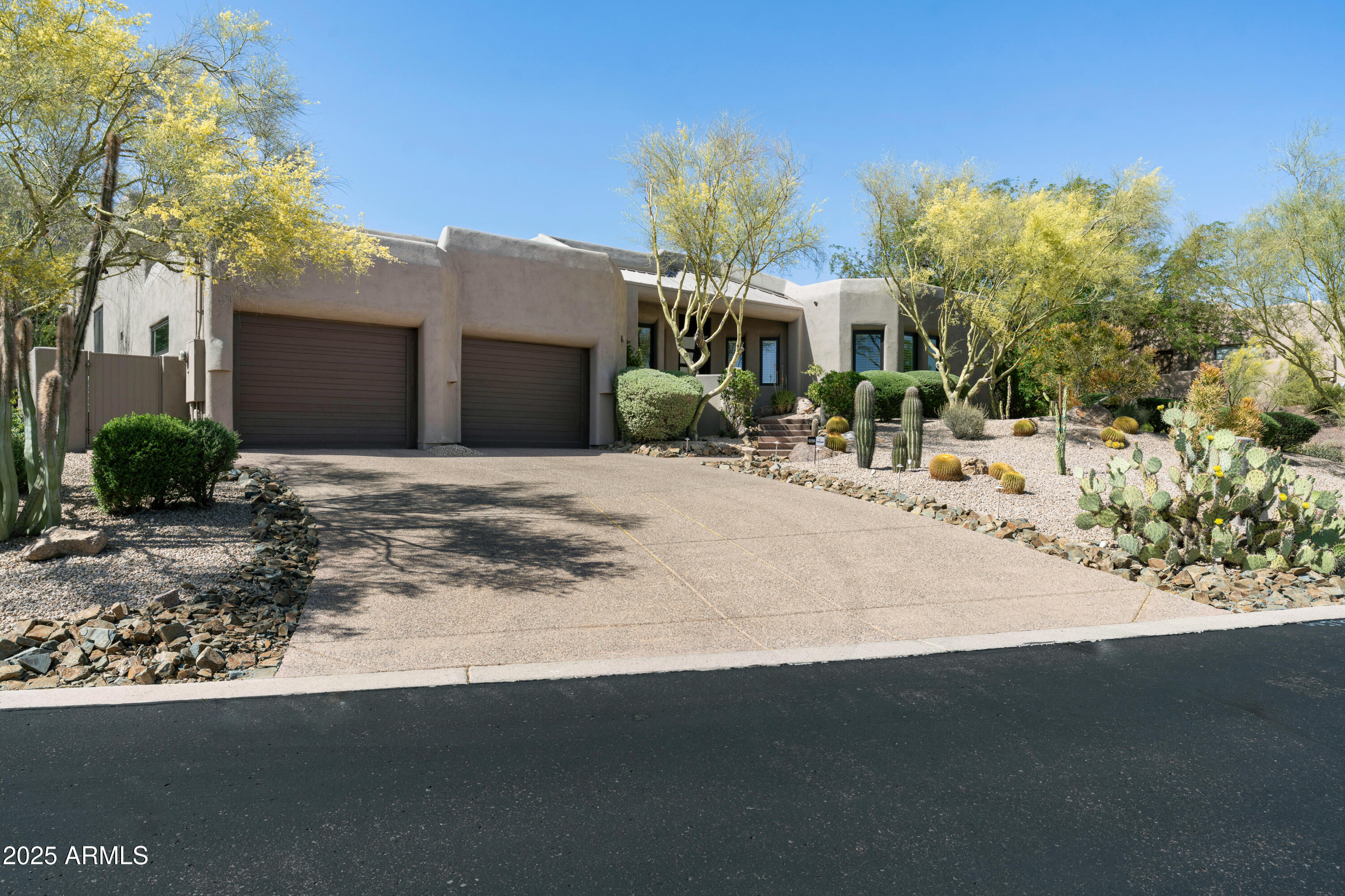 11408 E De La O Road