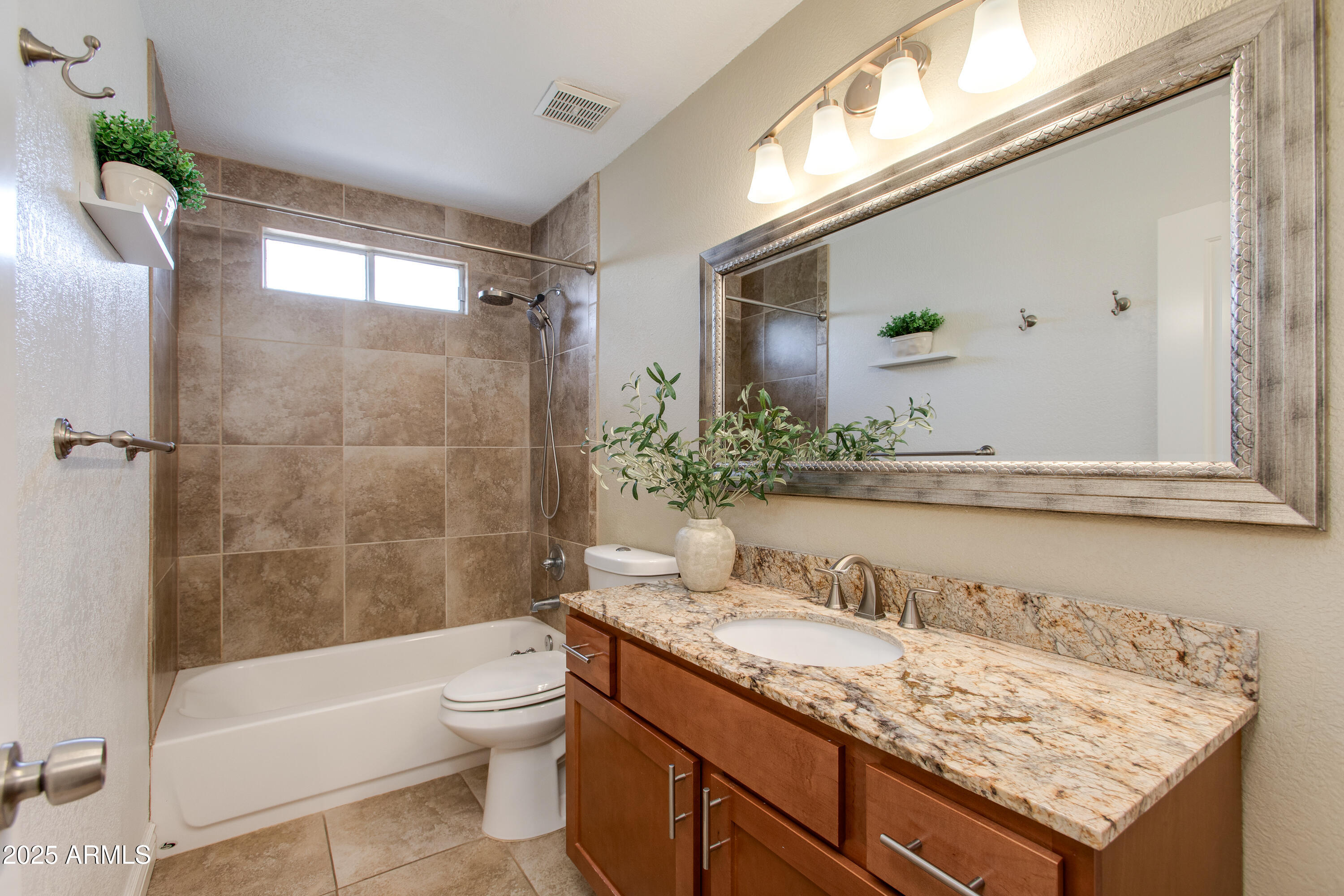 13602 N 49TH Place
