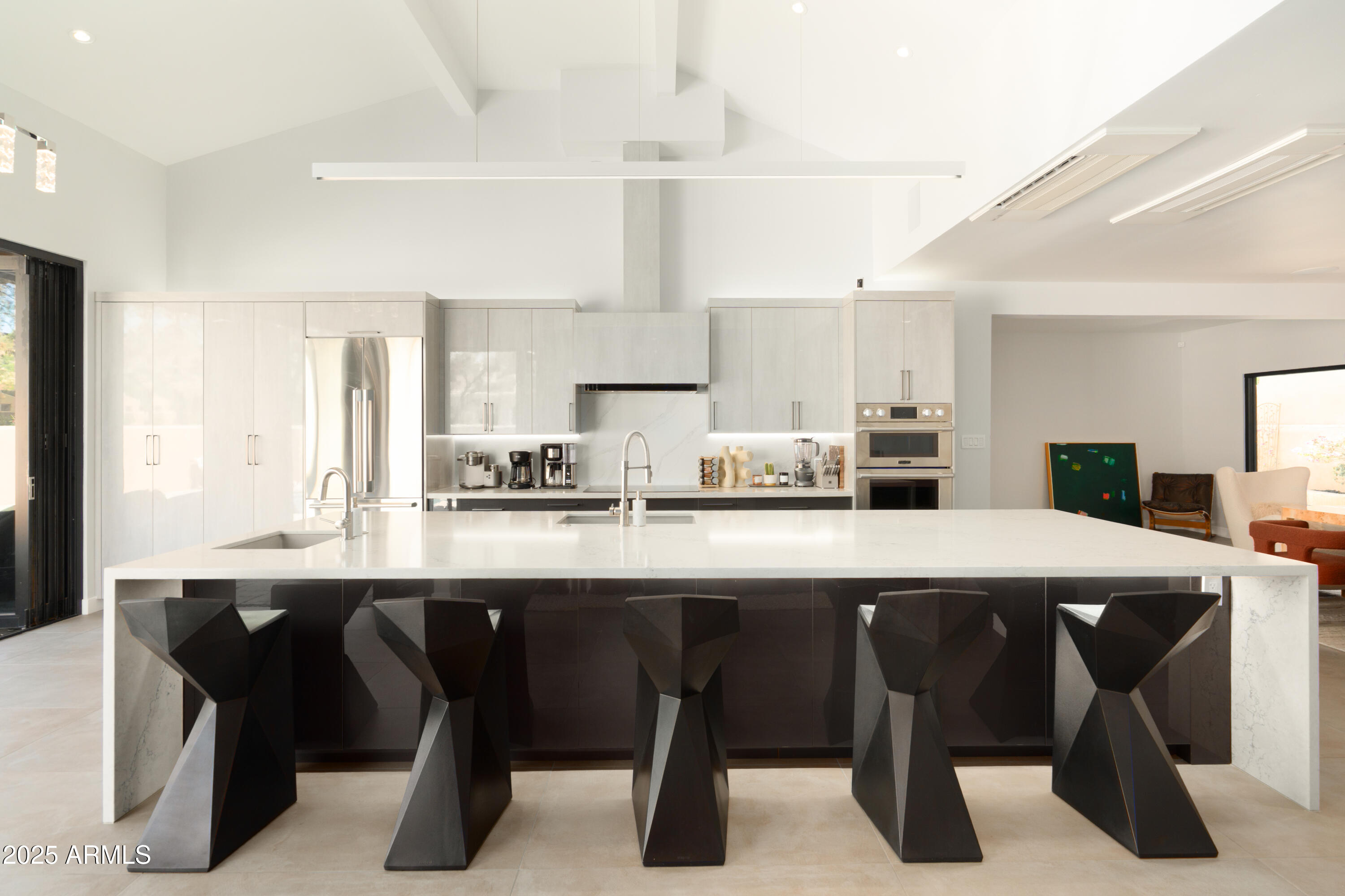 4440 E CAMELBACK Road, 31