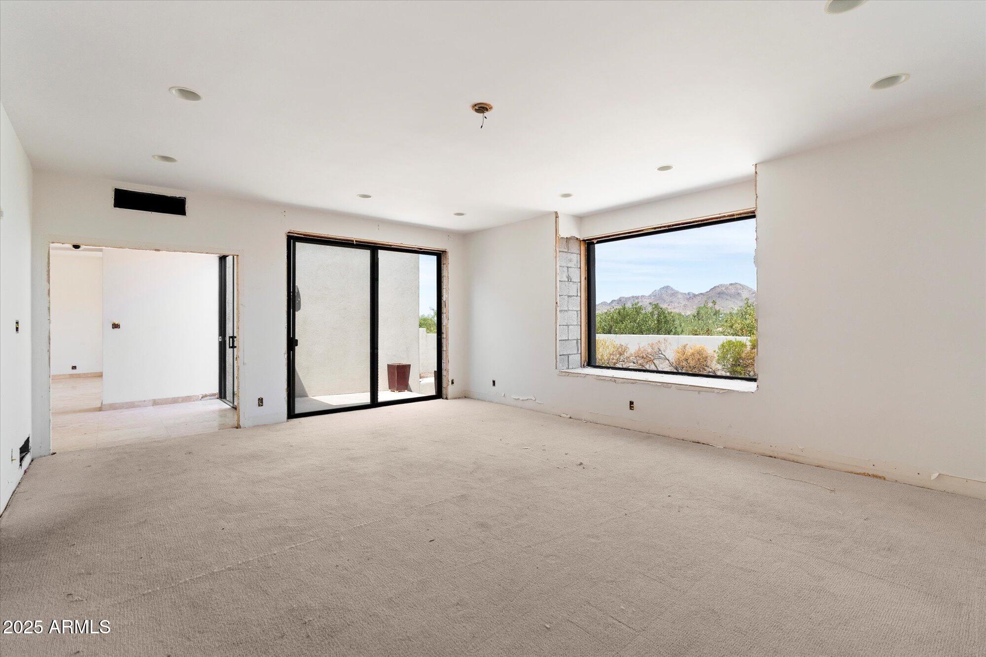 5964 N ECHO CANYON Drive
