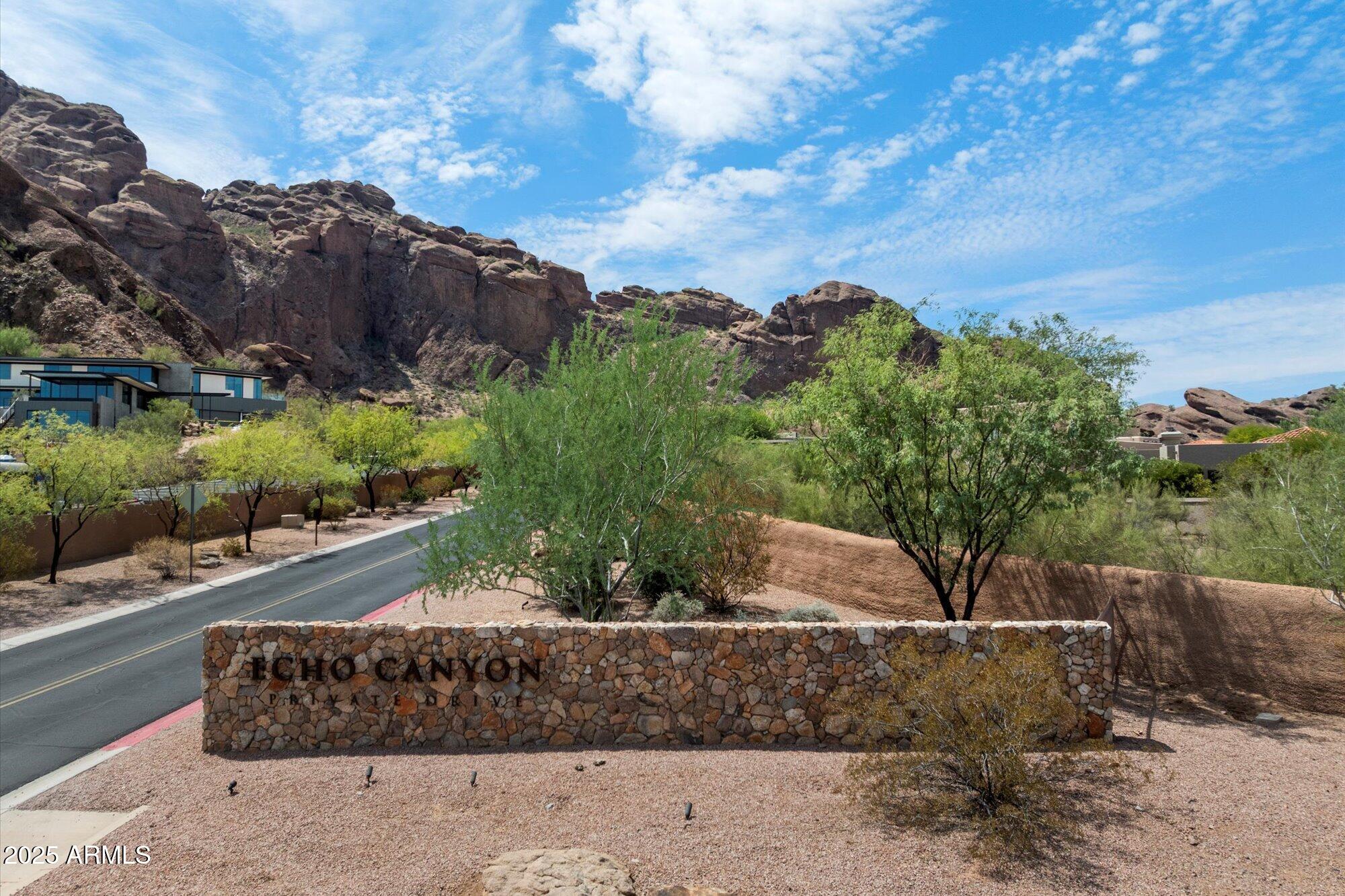 5964 N ECHO CANYON Drive