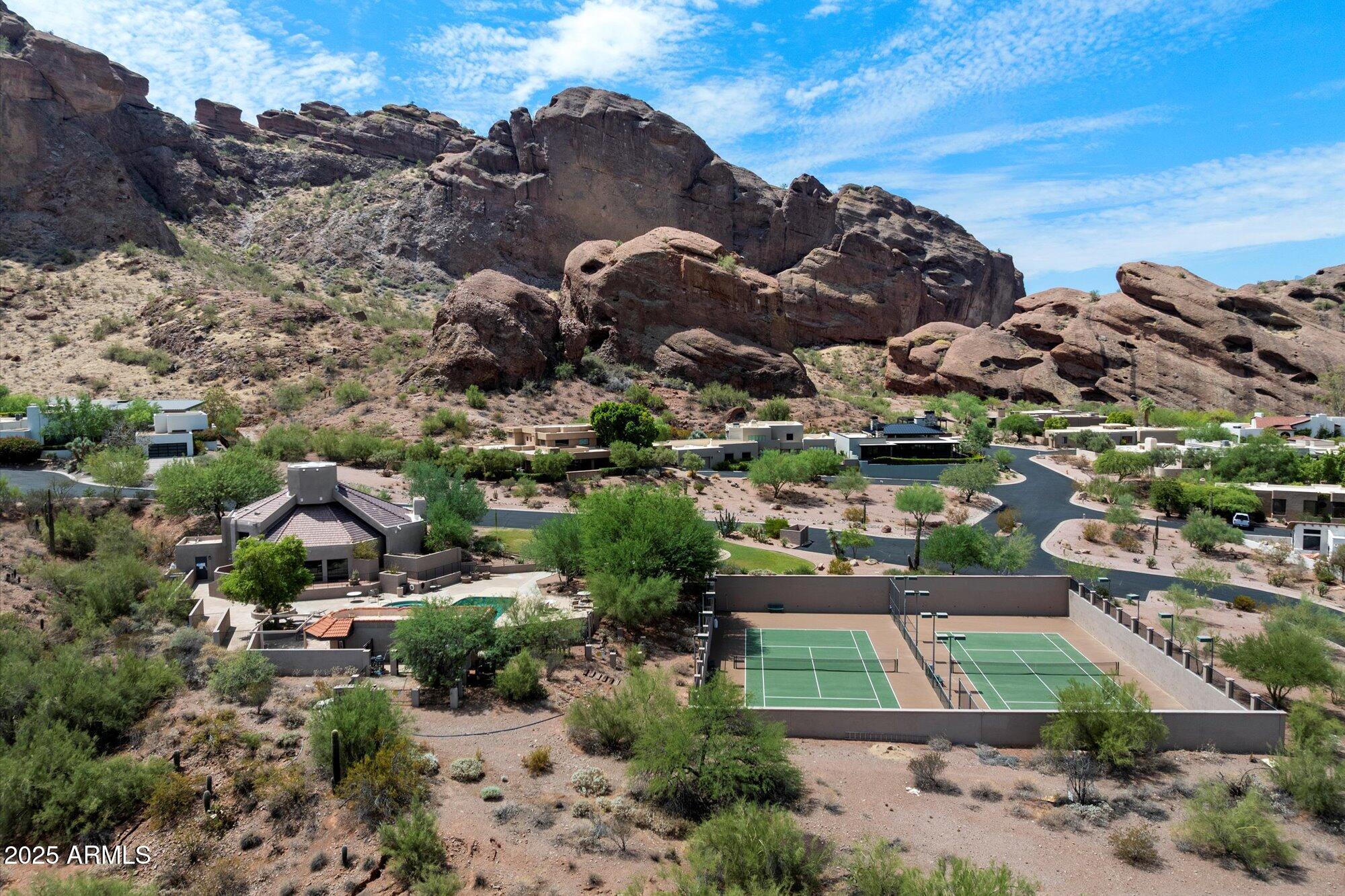 5964 N ECHO CANYON Drive