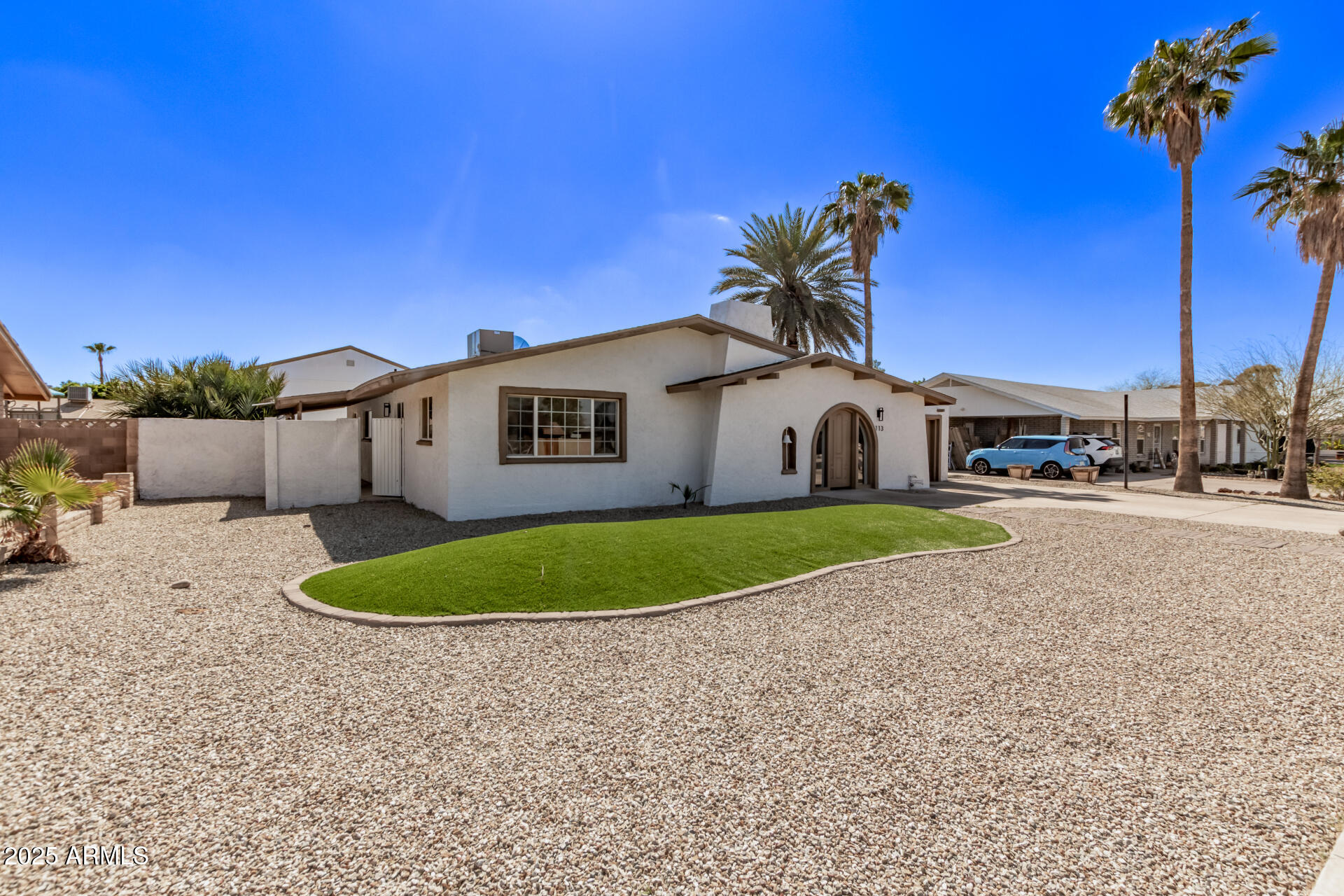 113 W RAWHIDE Avenue