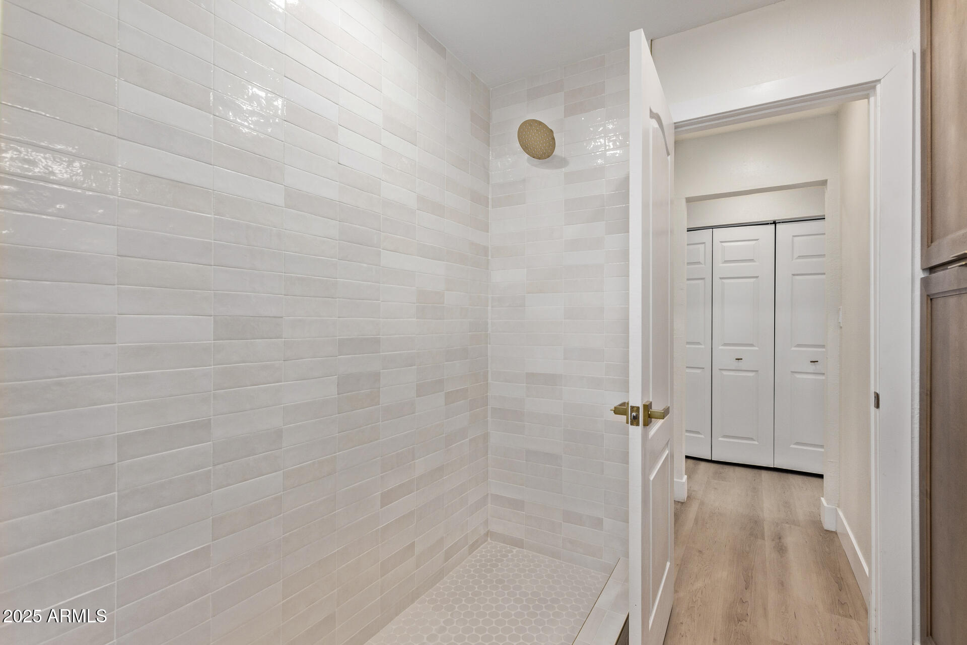 113 W RAWHIDE Avenue