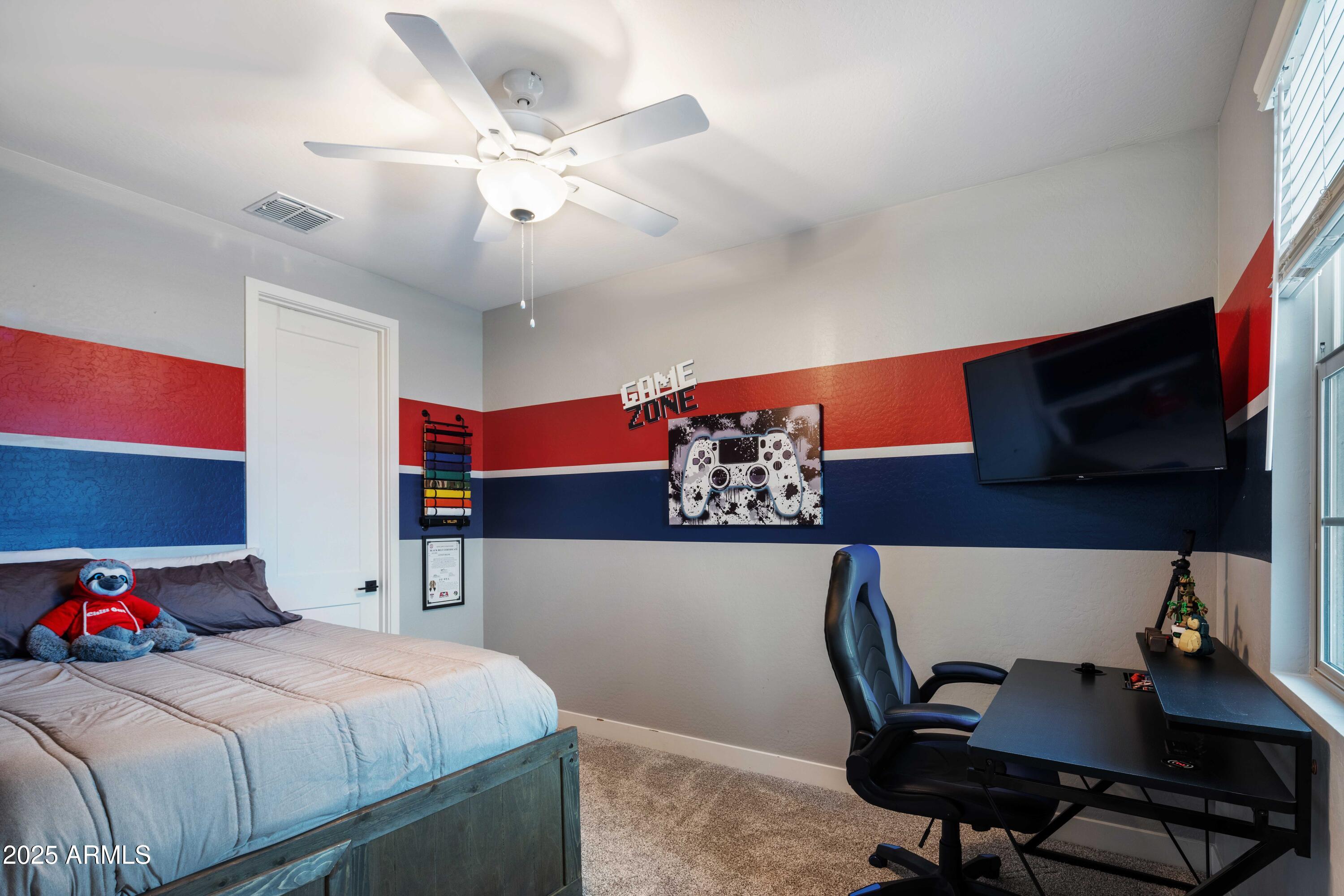3423 E ARABIAN Drive