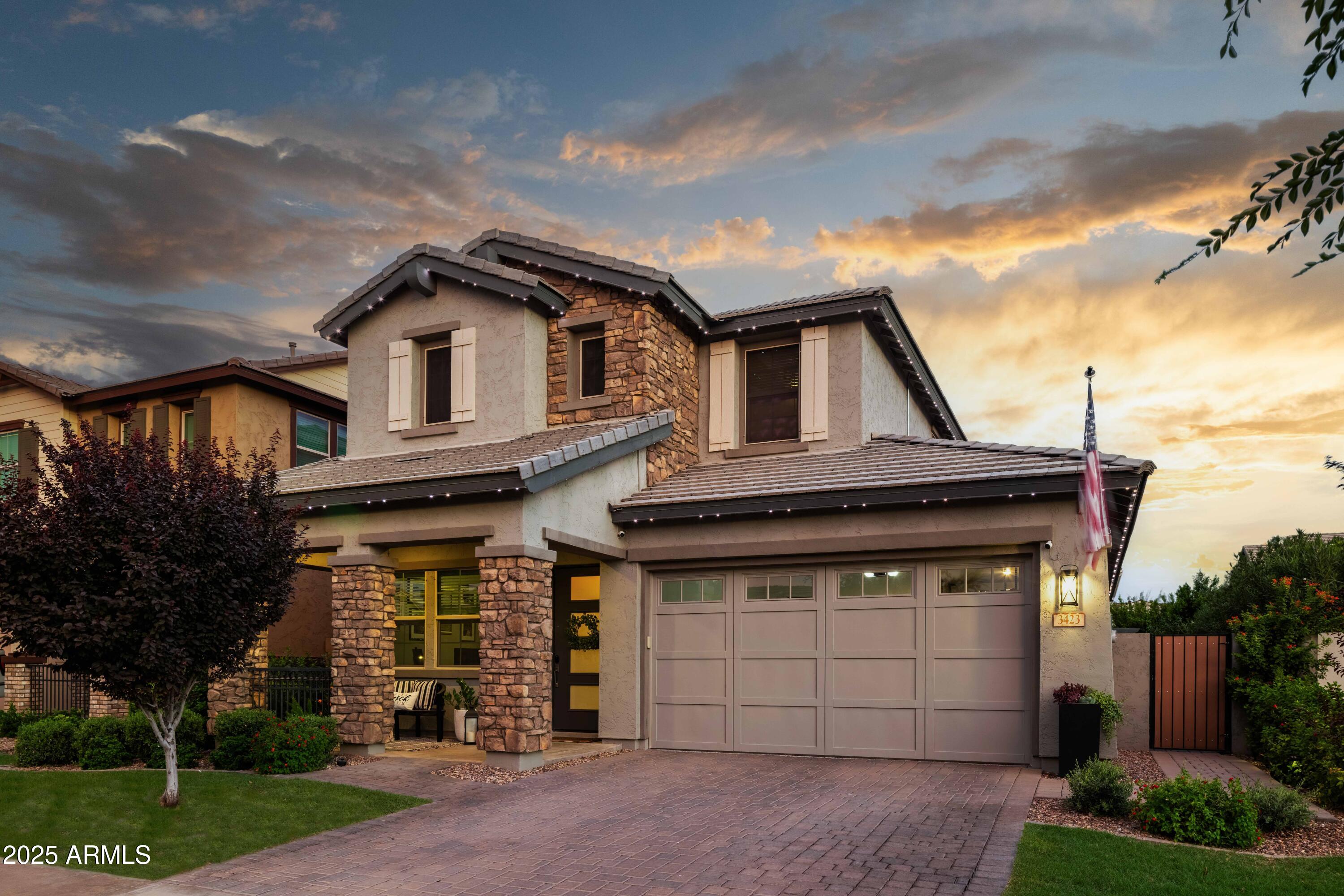 3423 E ARABIAN Drive