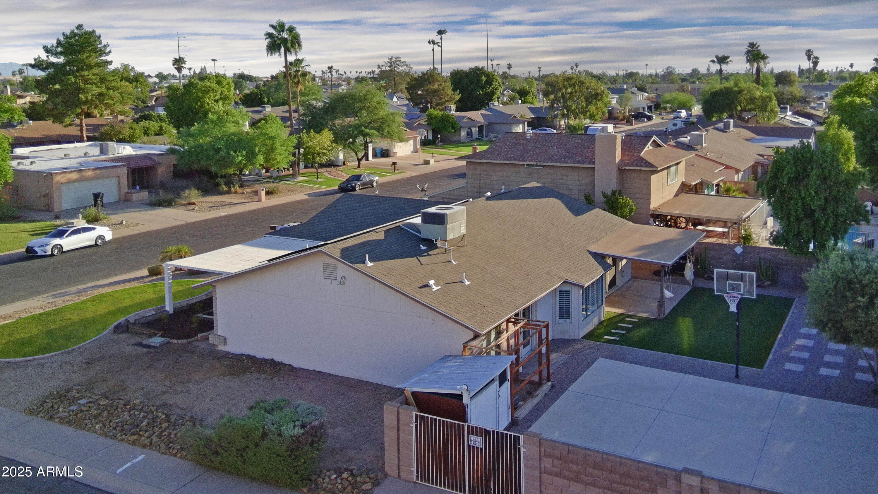 2432 W EVANS Drive