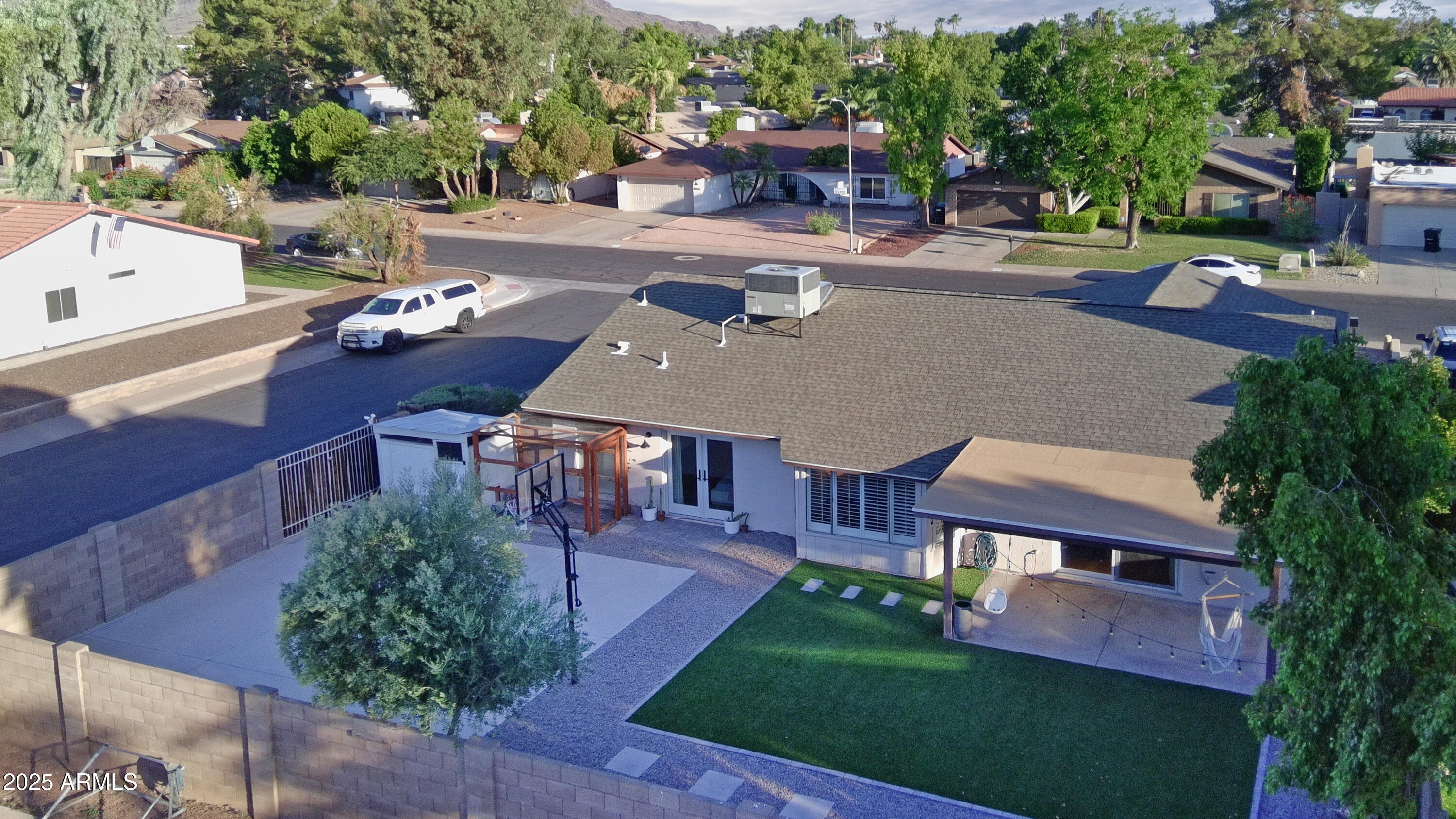 2432 W EVANS Drive