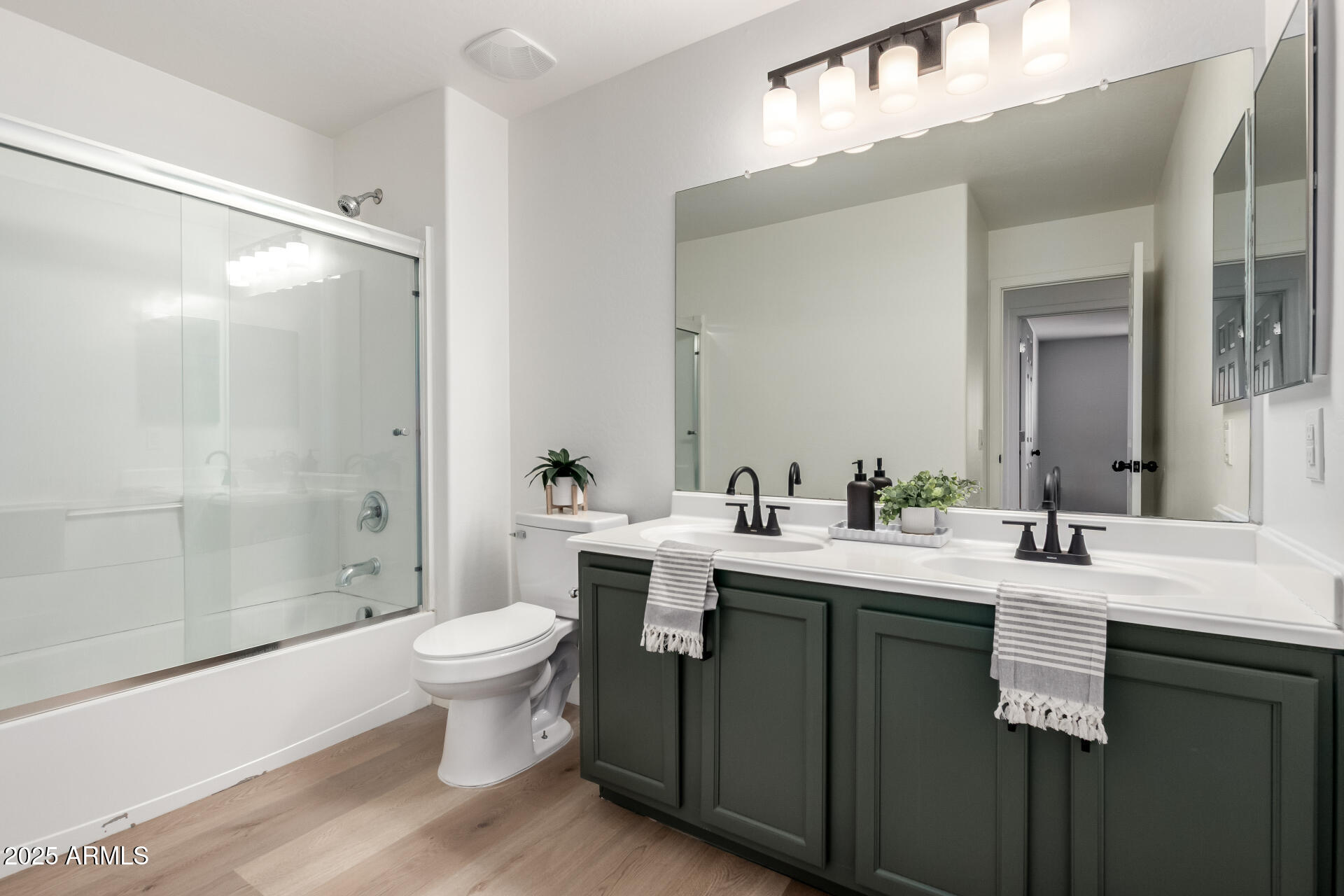 19213 N WILSON Street