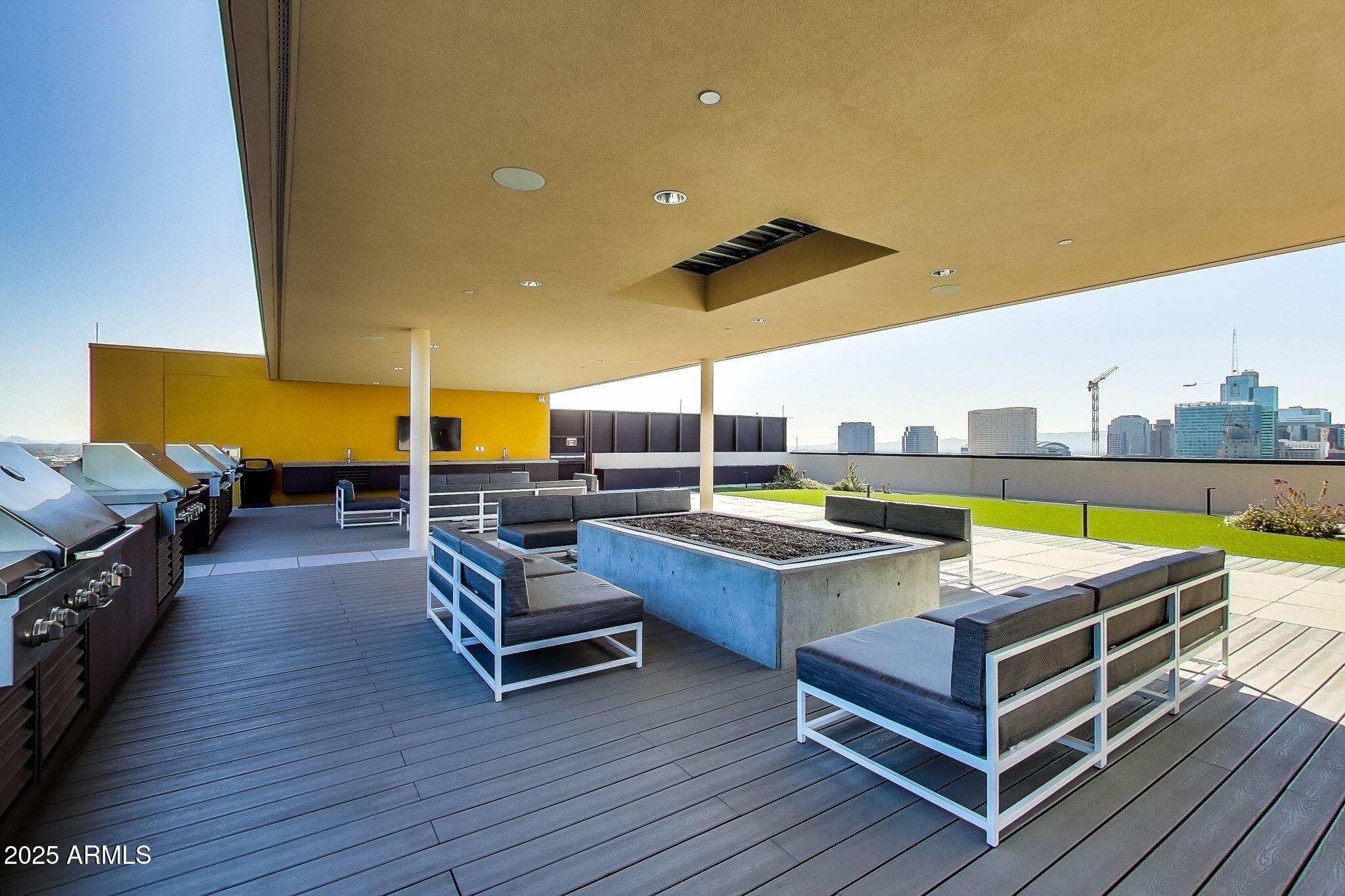 200 W PORTLAND Street, 1320