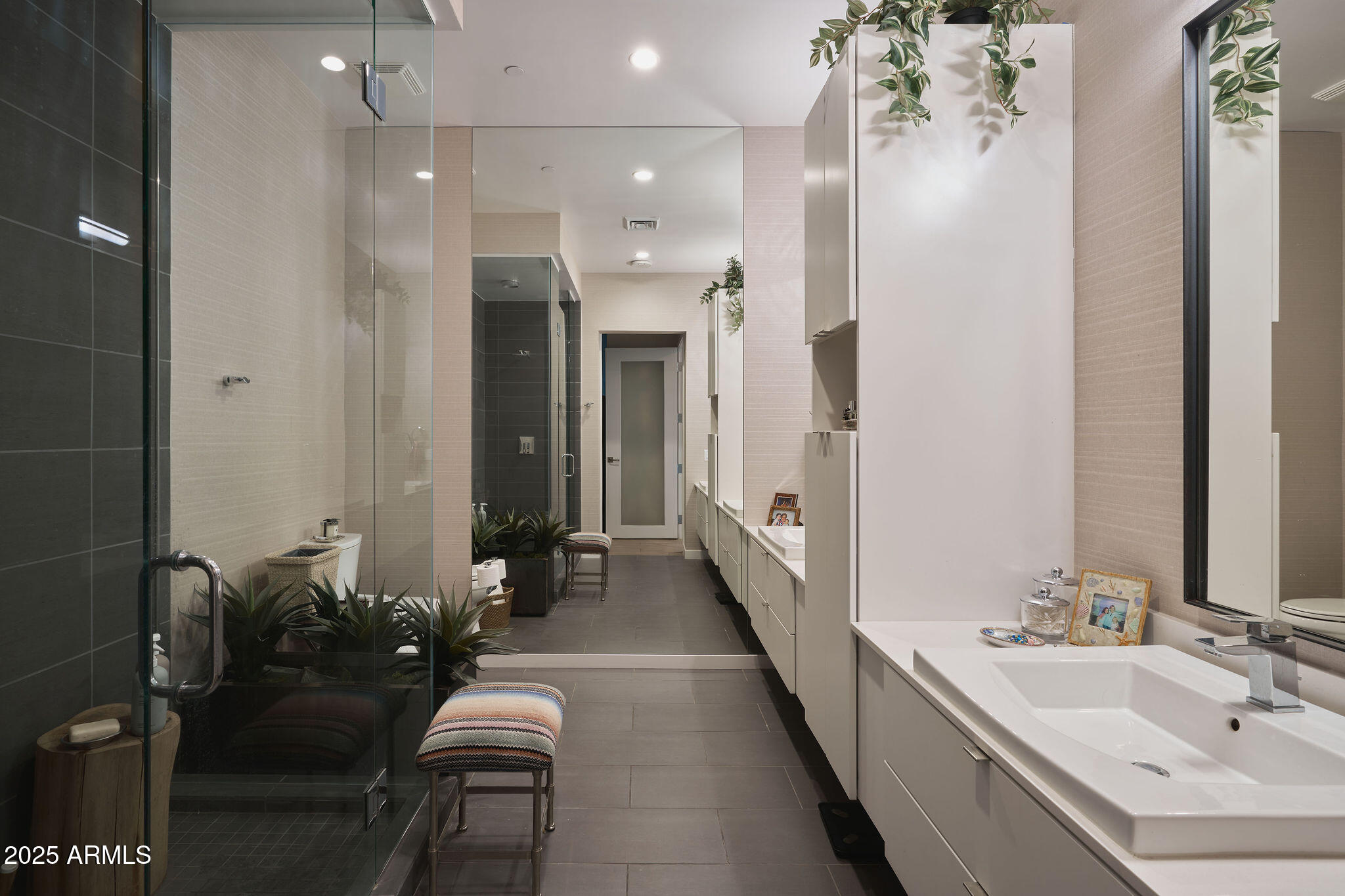 200 W PORTLAND Street, 1320