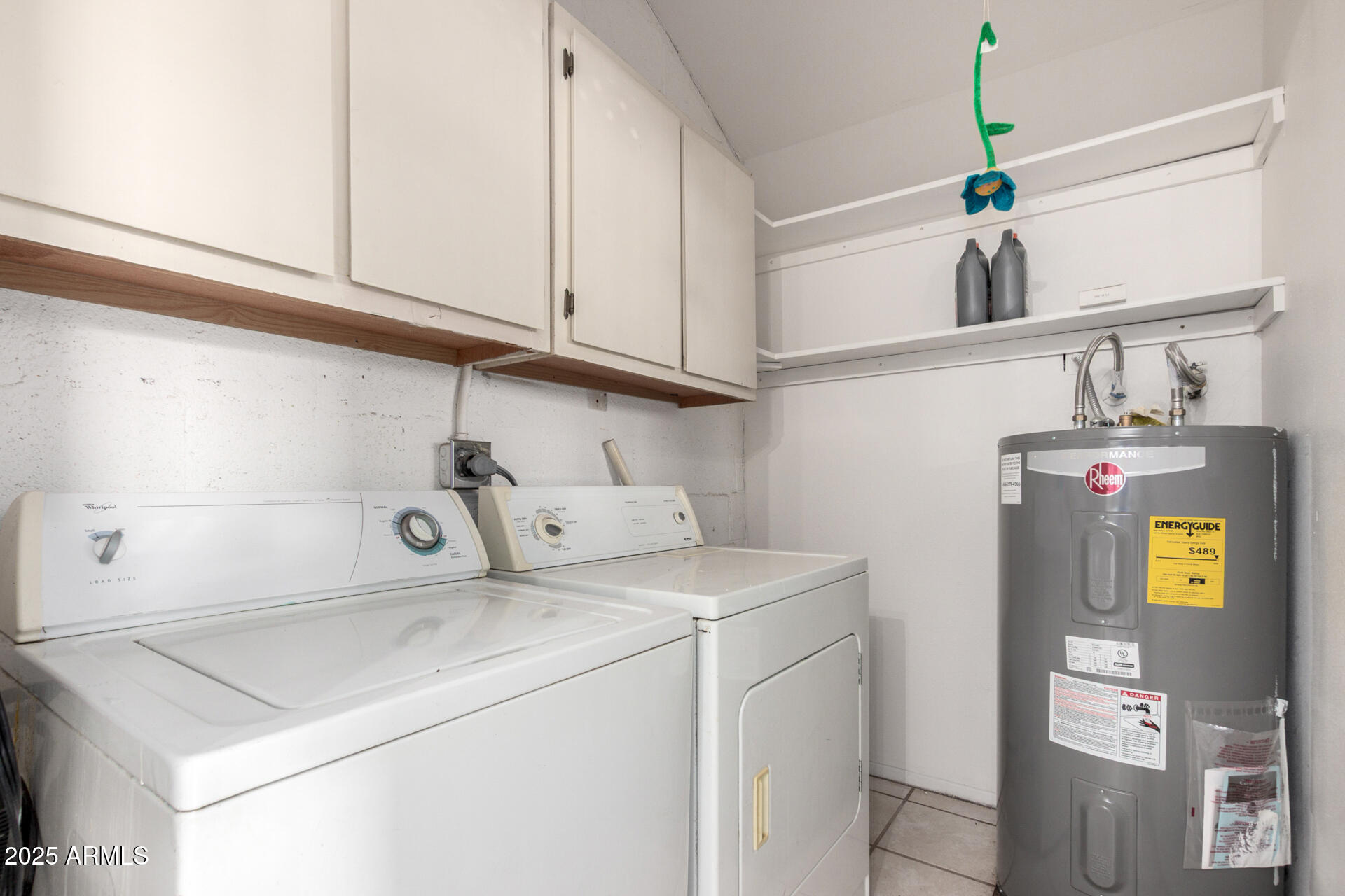 1227 E TOWNLEY Avenue