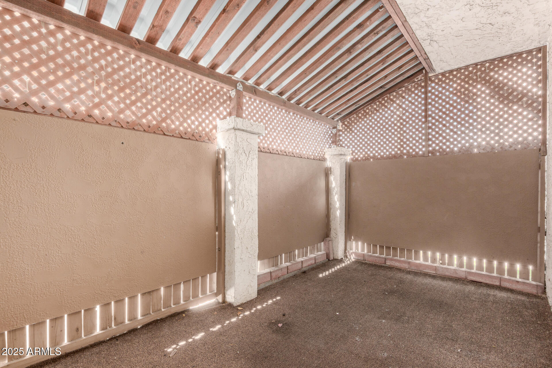 1227 E TOWNLEY Avenue