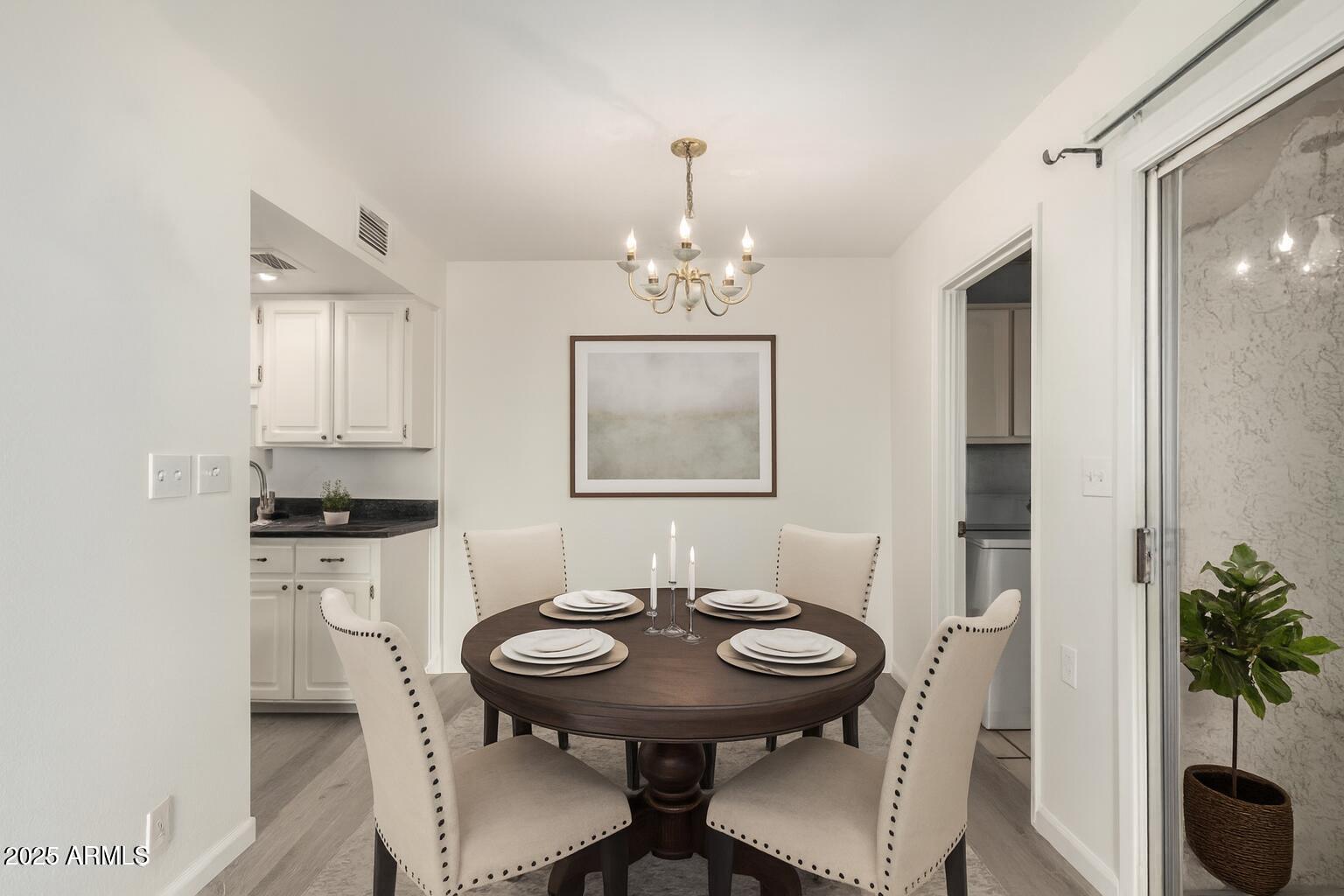 1227 E TOWNLEY Avenue