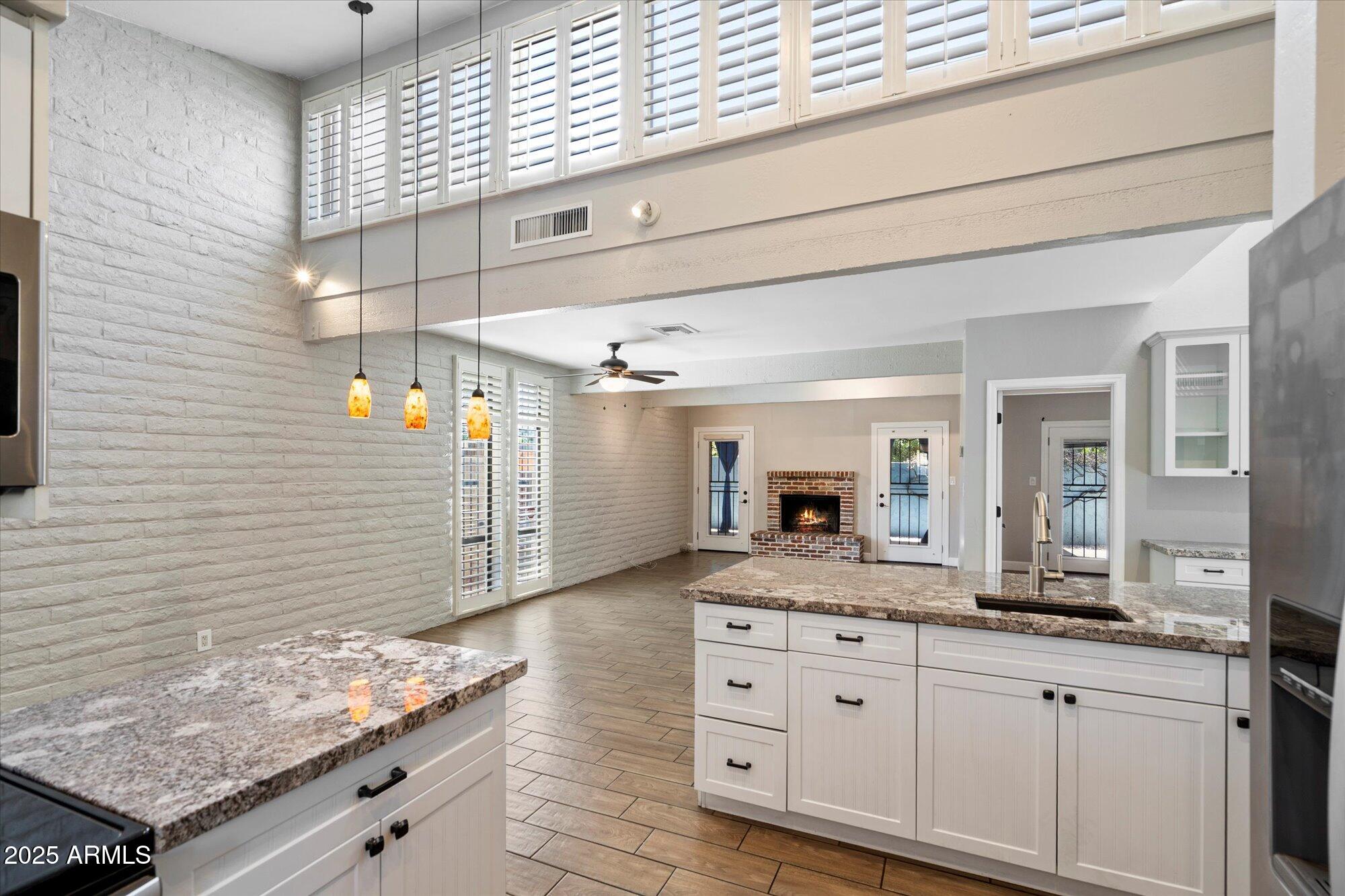 7840 N 7TH Street, 1