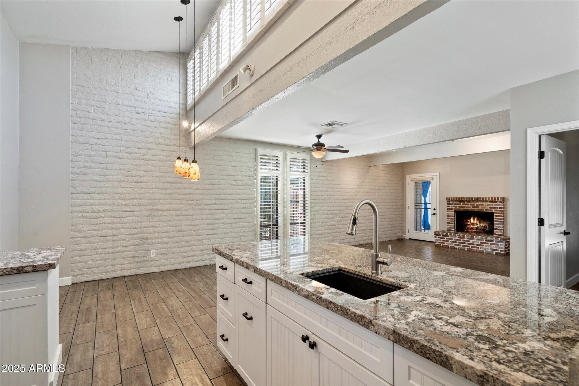 7840 N 7TH Street, 1