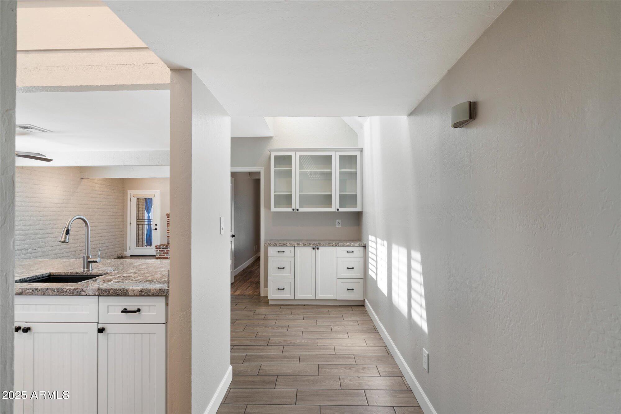 7840 N 7TH Street, 1