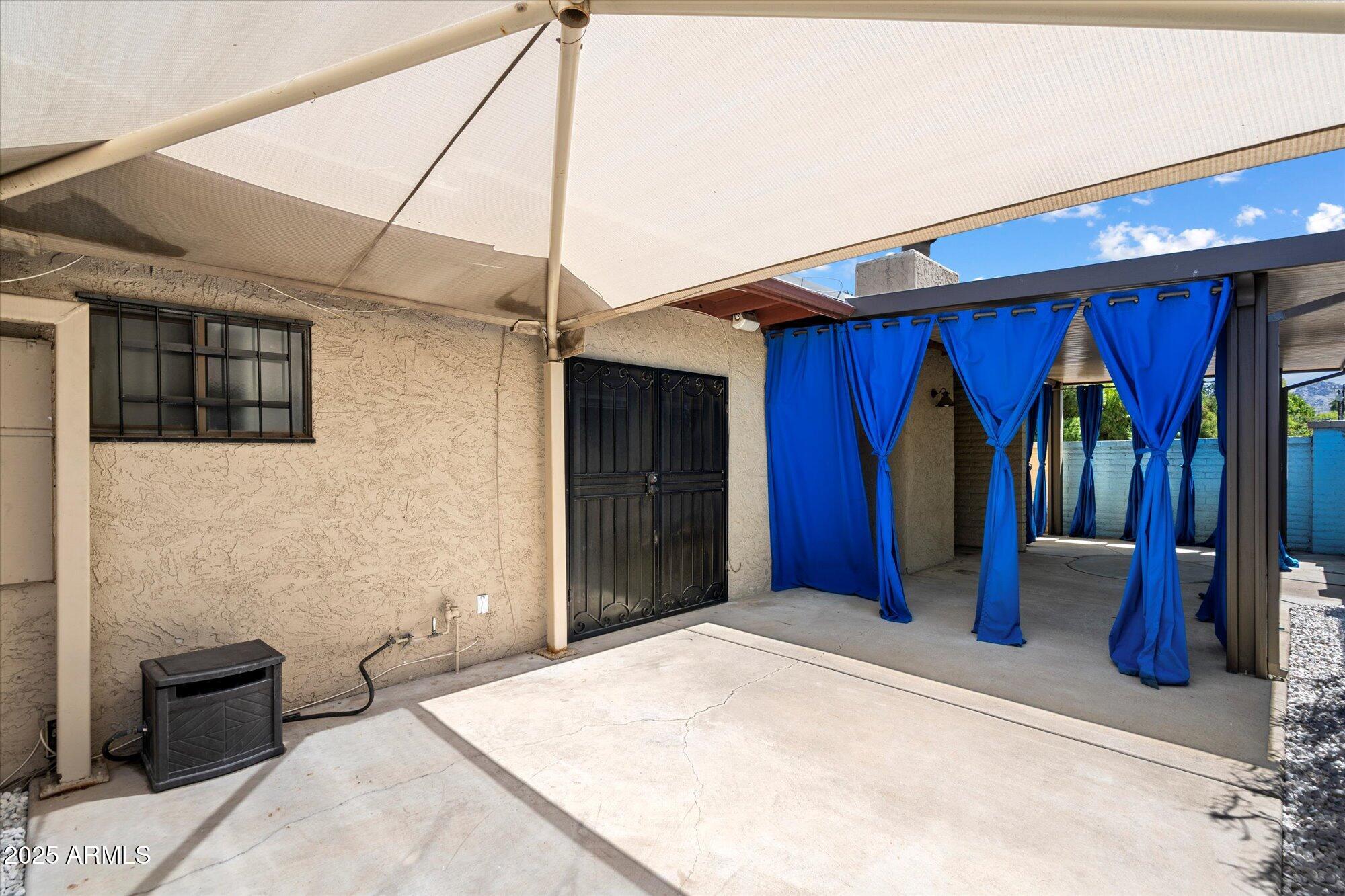 7840 N 7TH Street, 1